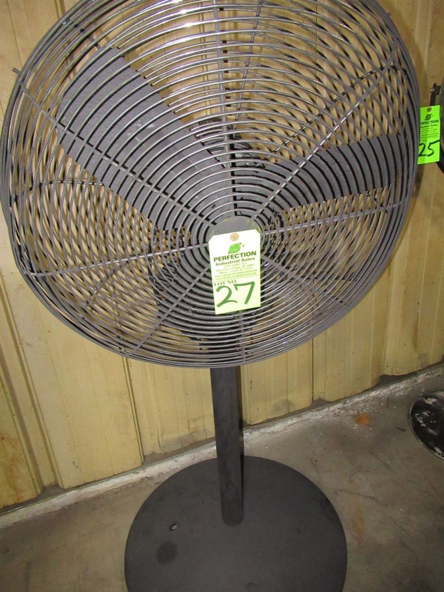 24" Pedestal Fan