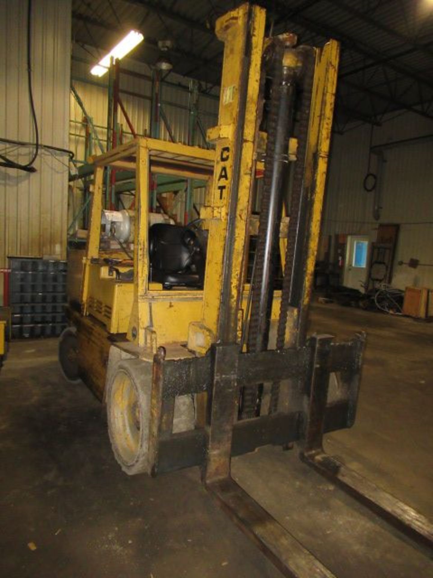 CAT 20,000 lb. LPG Forklift - Image 3 of 4