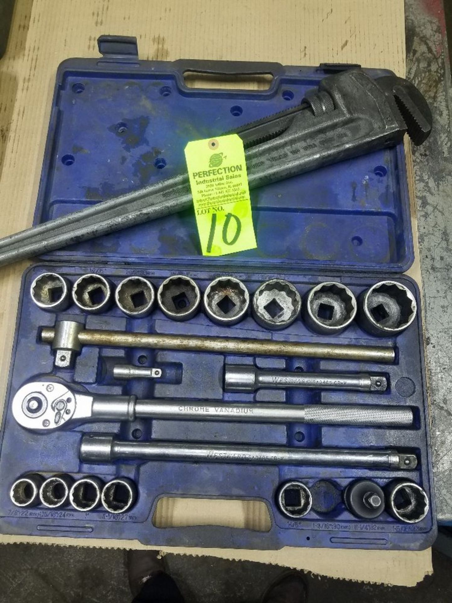 Westward 3/4" Socket Set w/ 36" Ridge Aluminum Pipe Wrench