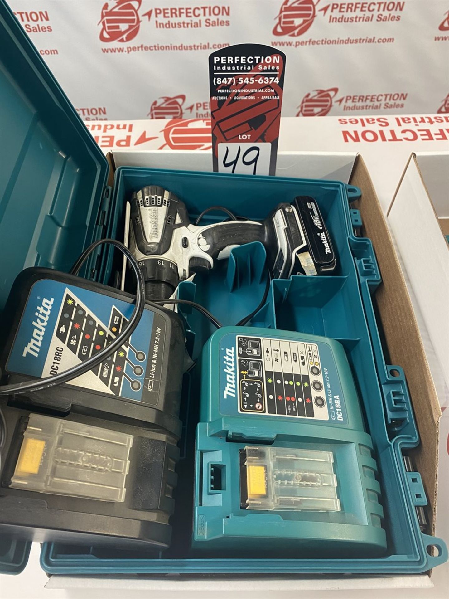 MAKITA 18V Cordless Drill w/ Battery and (2) Chargers