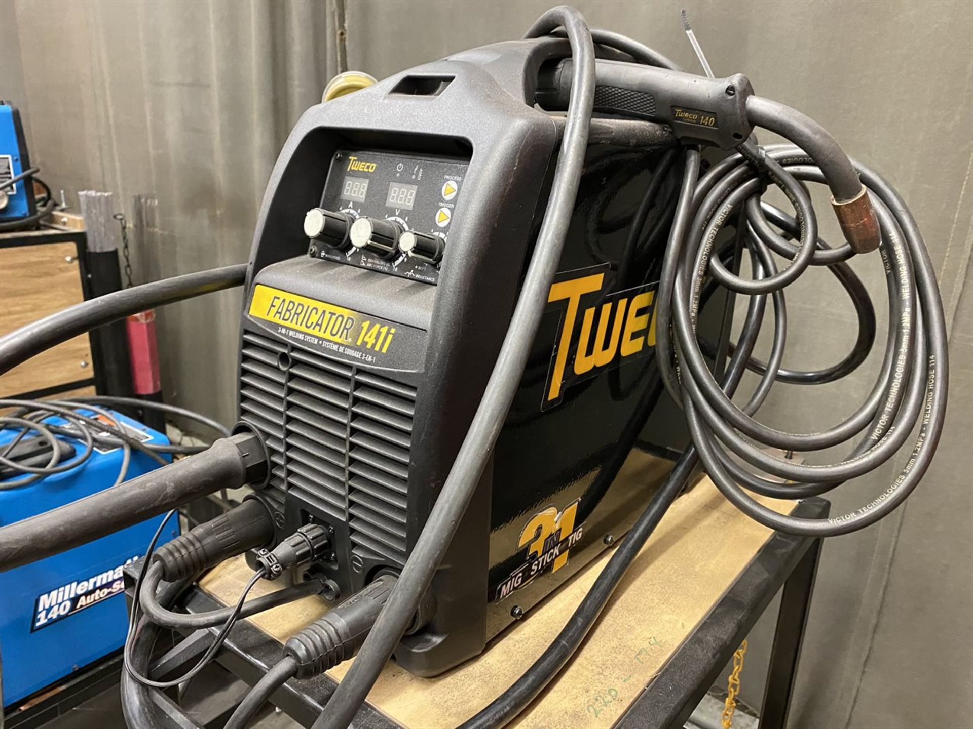 TWECO 141i Fabricator Welding Power Source, s/n WT1409000455 - Image 2 of 2