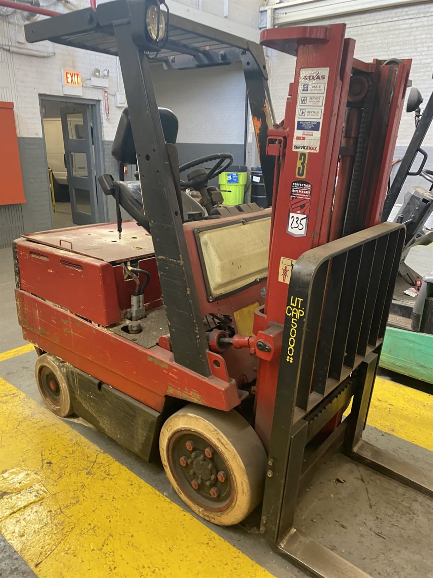 TOYOTA 2FBCA25 Electric Forklift, s/n 11711, 5000 LB Capacity, Triple Mast, (Not Currently Running) - Image 2 of 5