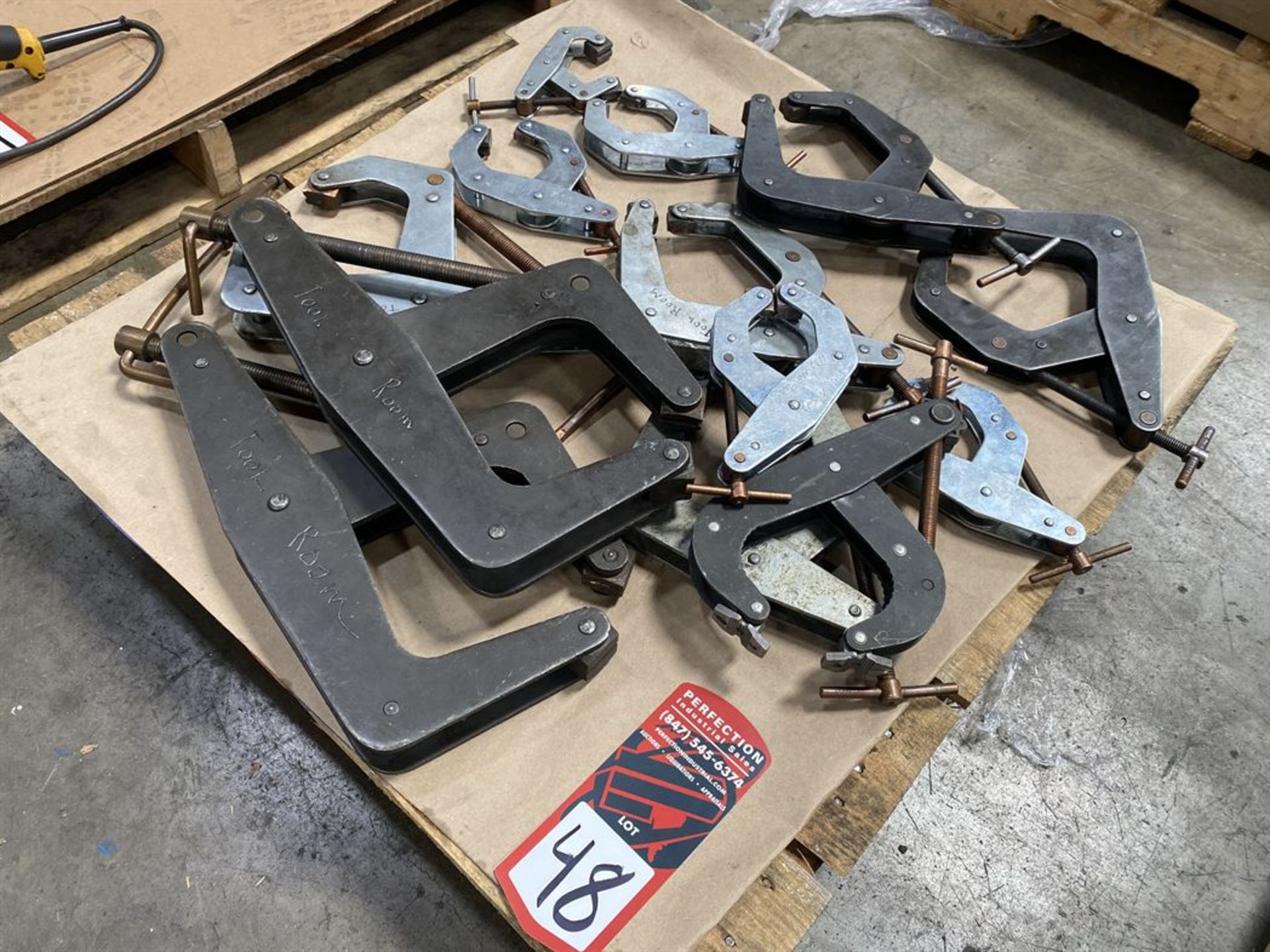 Lot of Kant Twist Clamps