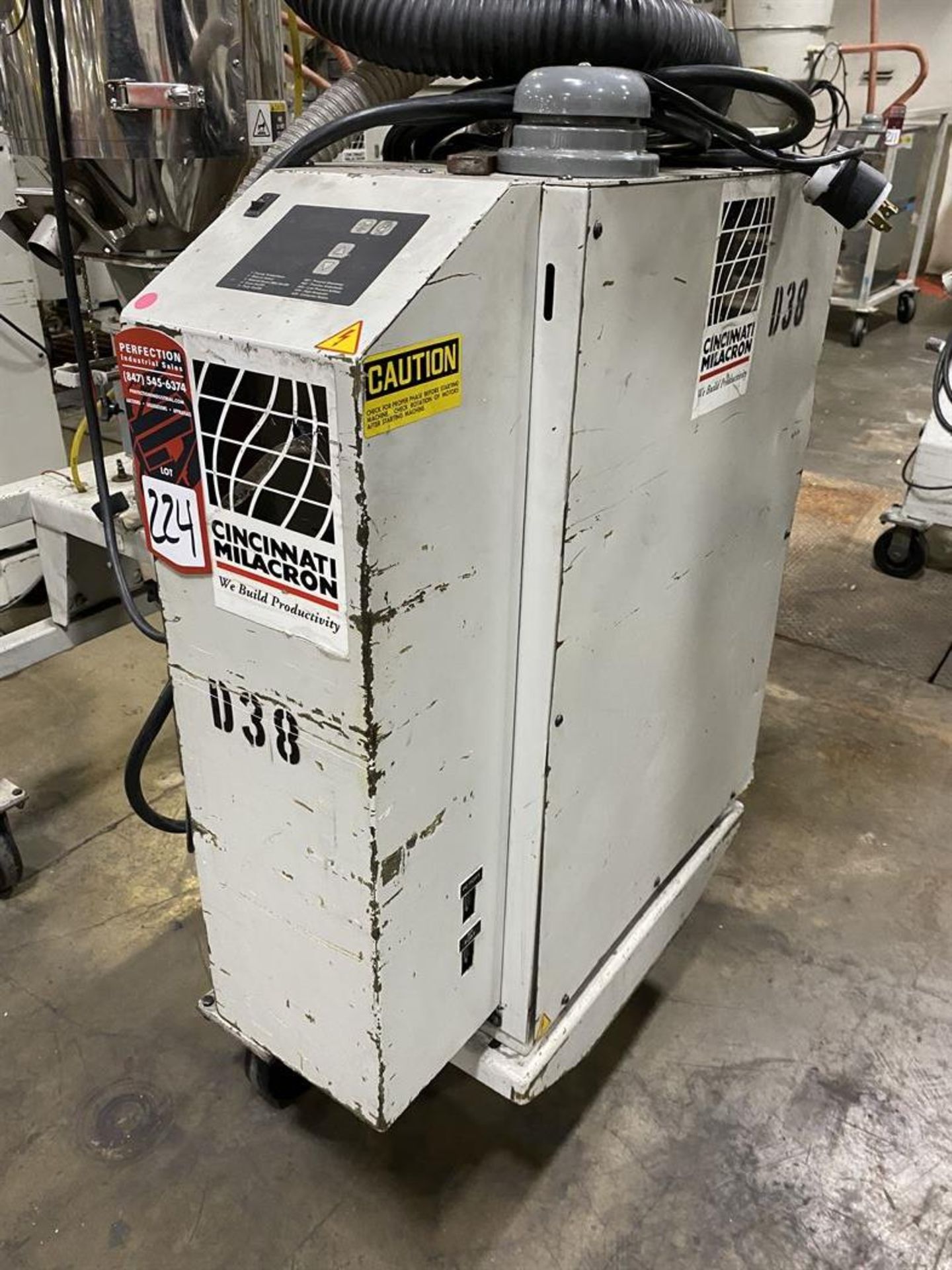 Cincinnati Milacron M-GS-60 Hopper Dryer System, s/n 3933A01-05-43, w/ Vacuum Loader - Image 3 of 6