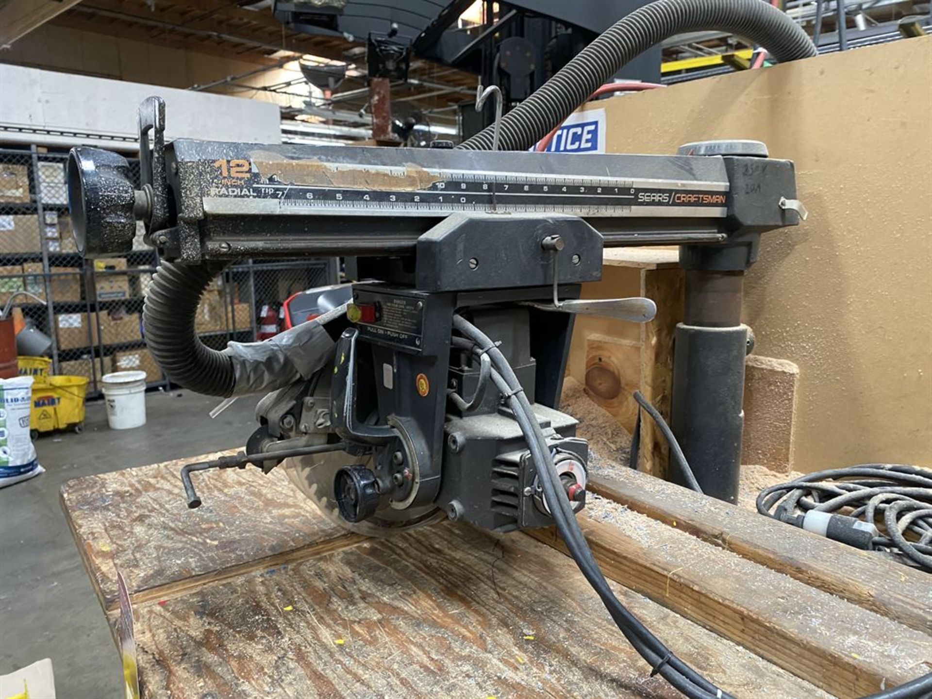 Craftsman 12" Radial Arm Saw w/ Craftsman 16 Gallon Shop Vac - Image 5 of 6