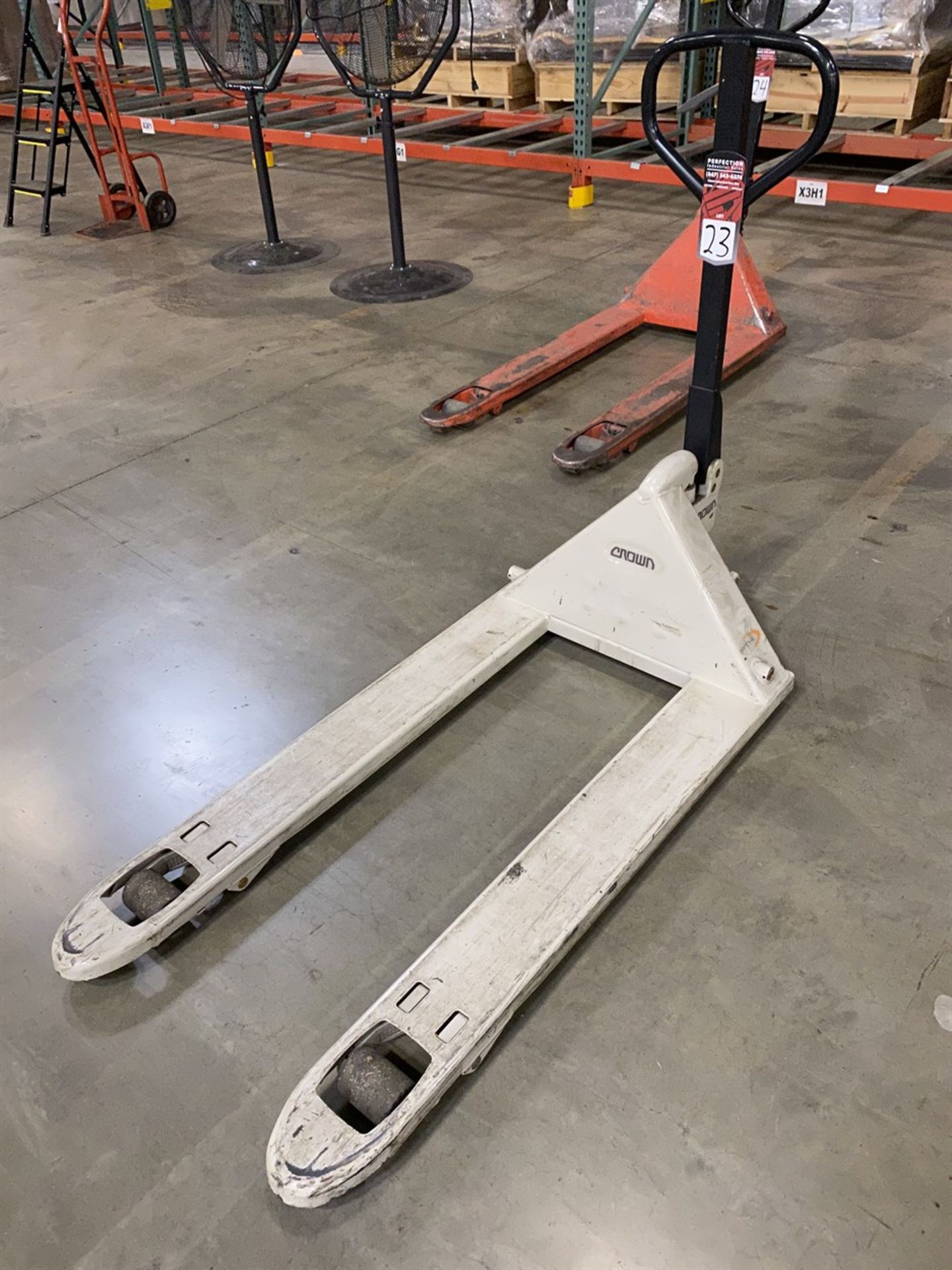 CROWN 5500 LB Pallet Jack