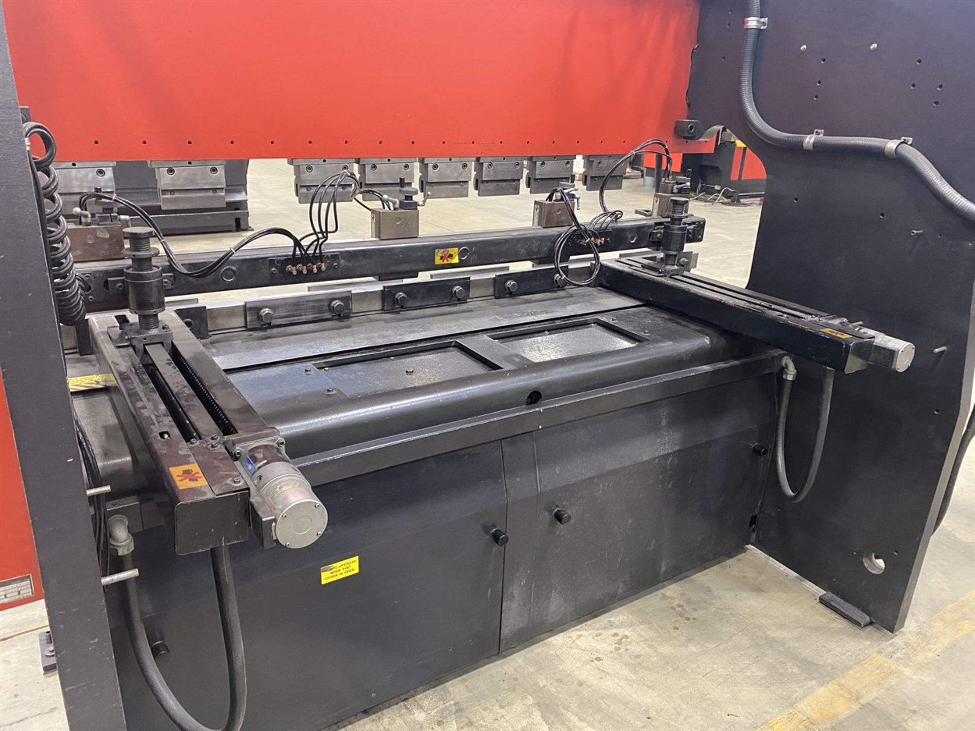 AMADA RG-80 CNC Press Brake, s/n 811057, 88 Ton Capacity, NC-9EXII Control, 94.6” Table Length, 98. - Image 6 of 7