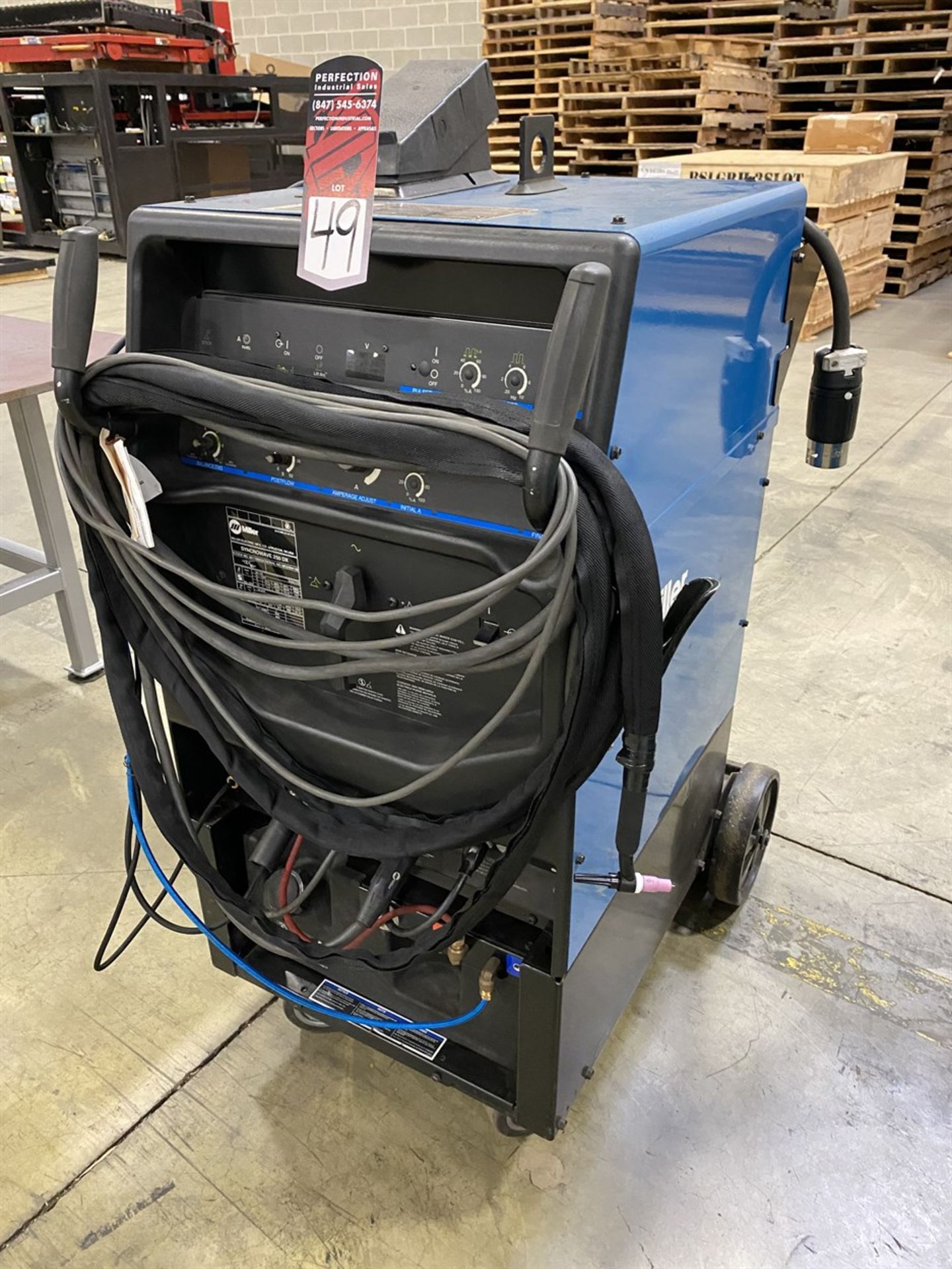 2013 MILLER SYNCROWAVE 250DX TIG Welding Power Source, s/n MD290418U