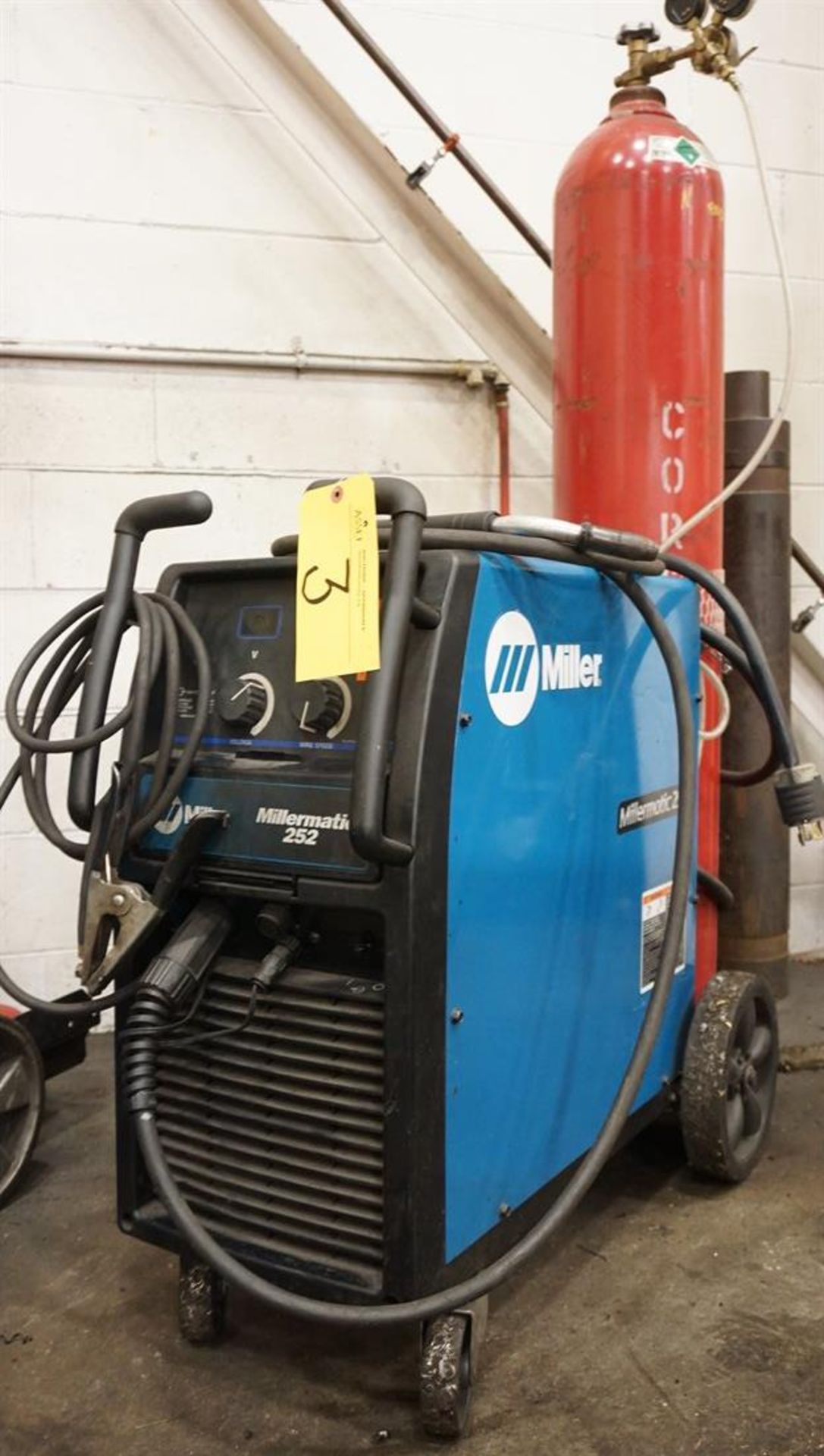 Miller Millermatic 252 Mig Welder s/n MG260266N