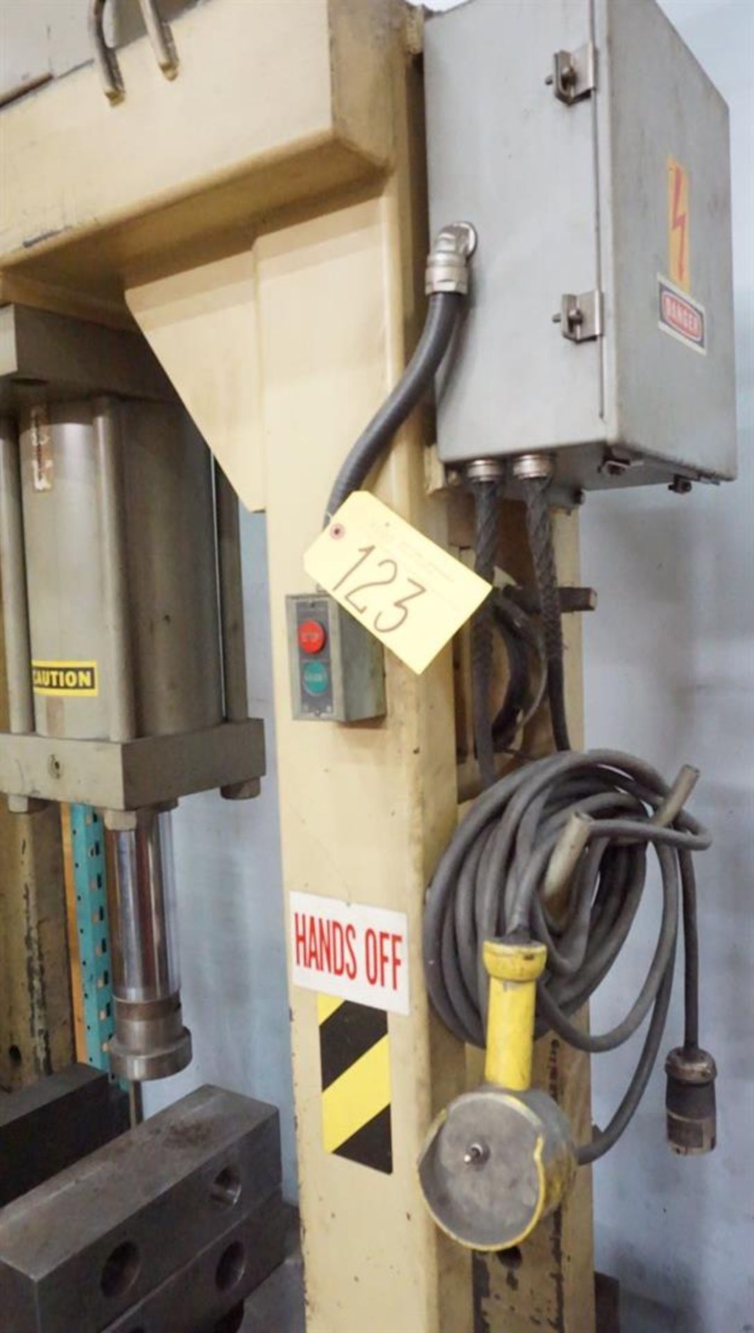 POCZO 150 Ton Hydraulic Shop Press, s/n – n/a - Image 3 of 3