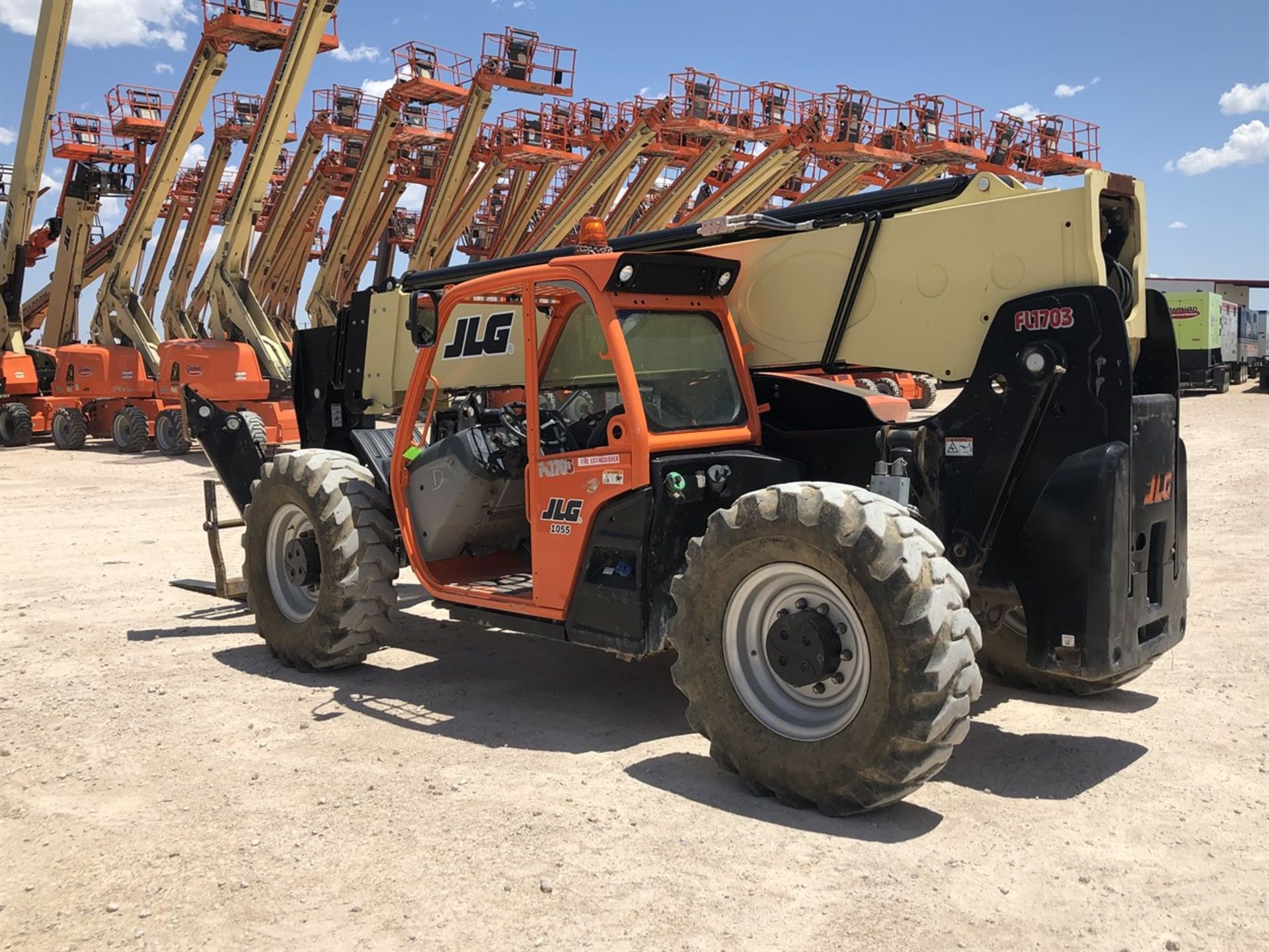 2017 JLG 1055 Telehandler, s/n 160083314, 10,000 Maximum Lift Capacity, 55' Maximum Lift Height, - Image 10 of 18