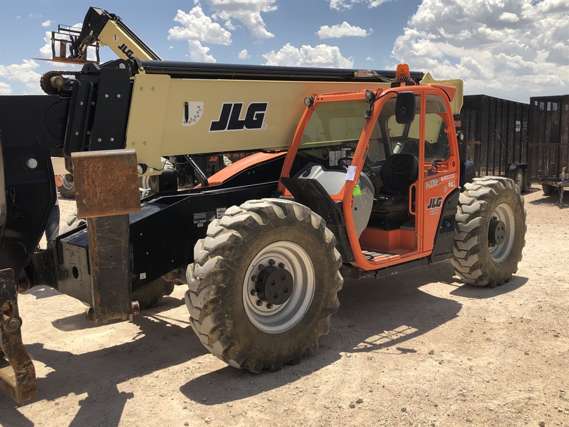 2017 JLG 1055 Telehandler, s/n 160083314, 10,000 Maximum Lift Capacity, 55' Maximum Lift Height, - Image 2 of 18