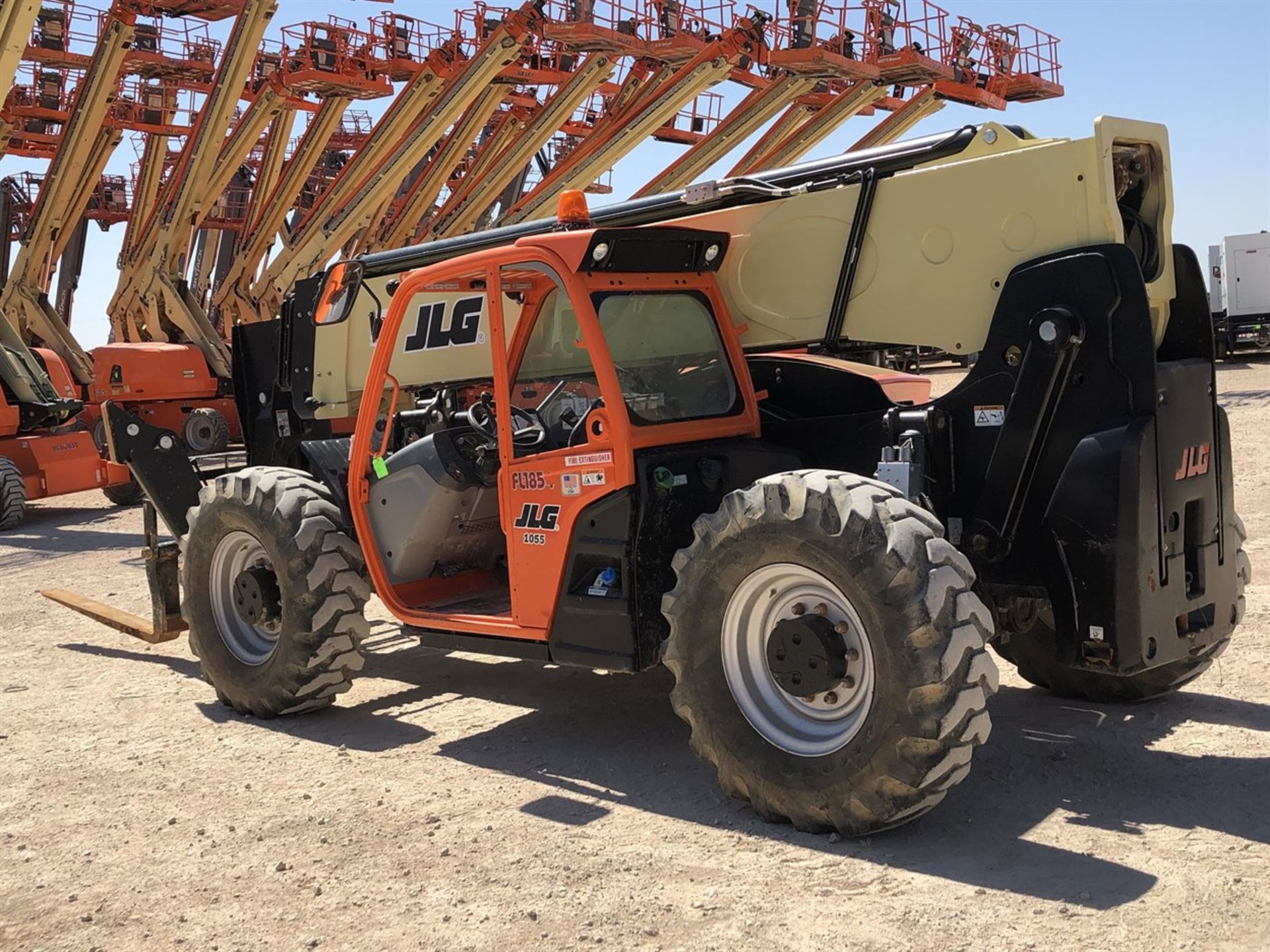 2018 JLG 1055 Telehandler, s/n 160090977, 10,000 Maximum Lift Capacity, 55' Maximum Lift Height, - Image 10 of 17