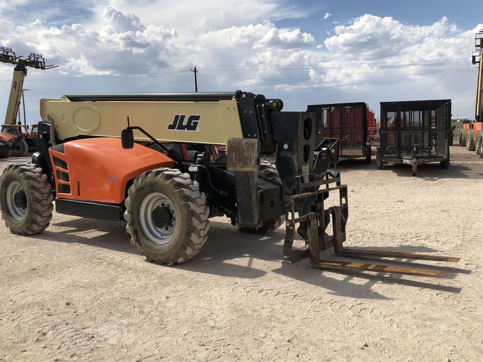 2018 JLG 1055 Telehandler, s/n 160083884, 10,000 Maximum Lift Capacity, 55' Maximum Lift Height, - Image 4 of 17