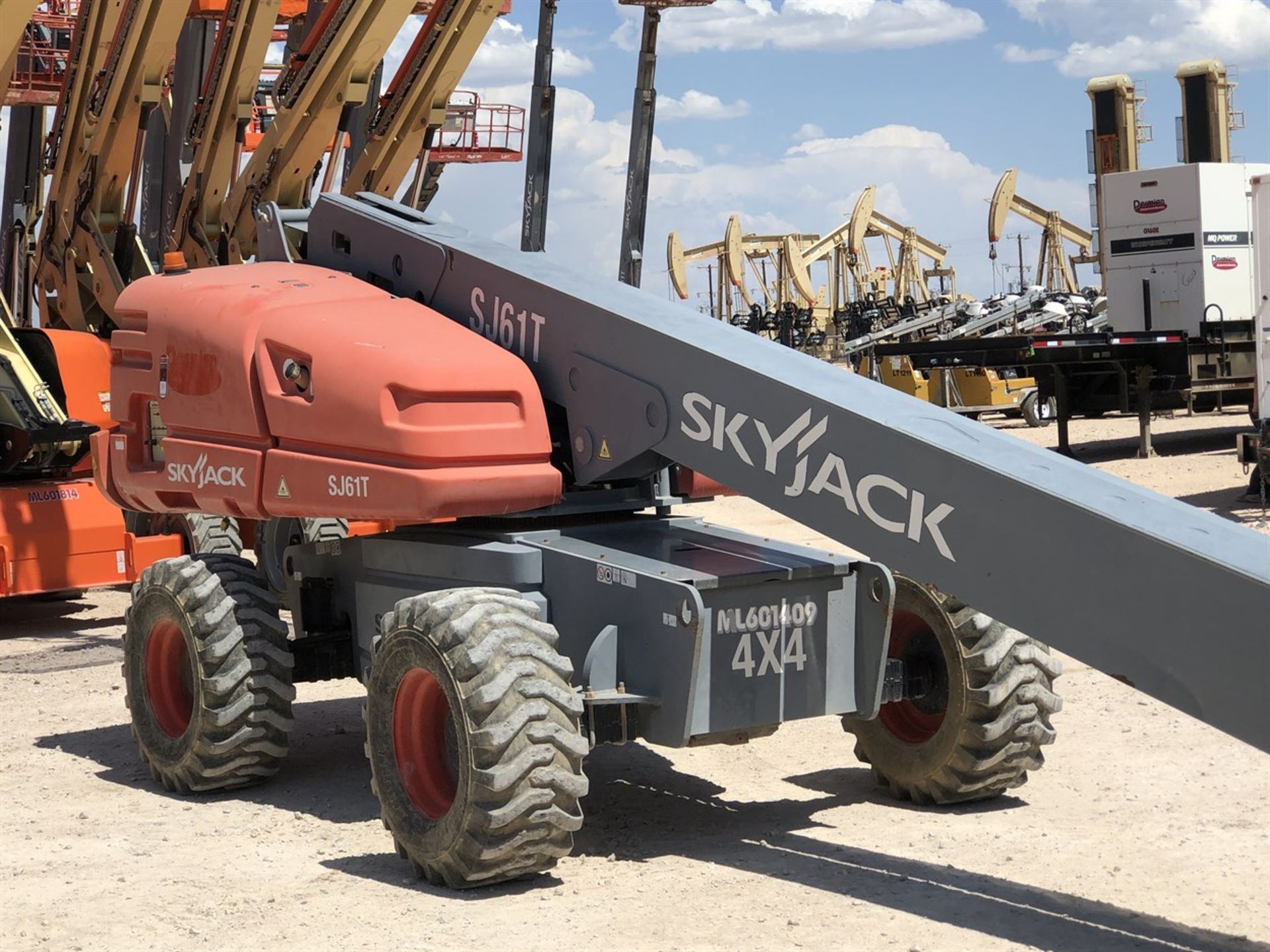 2014 SKYJACK SJ61T Telescoping Boom Lift, s/n 97001076 , 67'3" Max Work Height, 61'3" Max Platform - Image 2 of 17