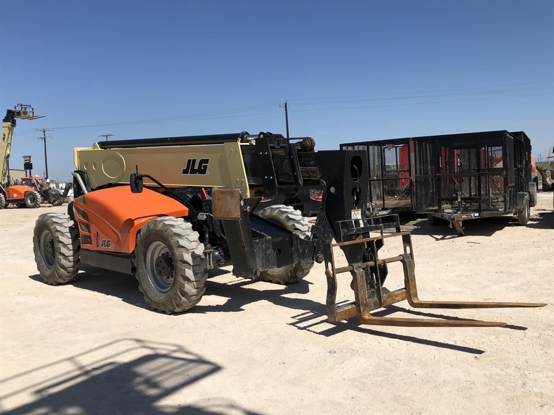 2018 JLG 1055 Telehandler, s/n 160090977, 10,000 Maximum Lift Capacity, 55' Maximum Lift Height, - Image 4 of 17