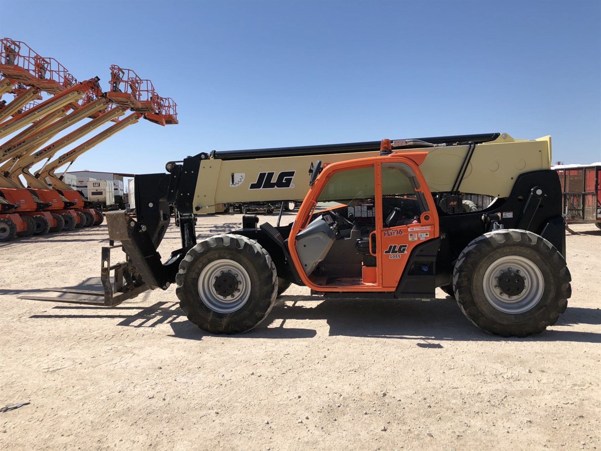 2018 JLG 1055 Telehandler, s/n 160083883, 10,000 Maximum Lift Capacity, 55' Maximum Lift Height, - Image 11 of 17