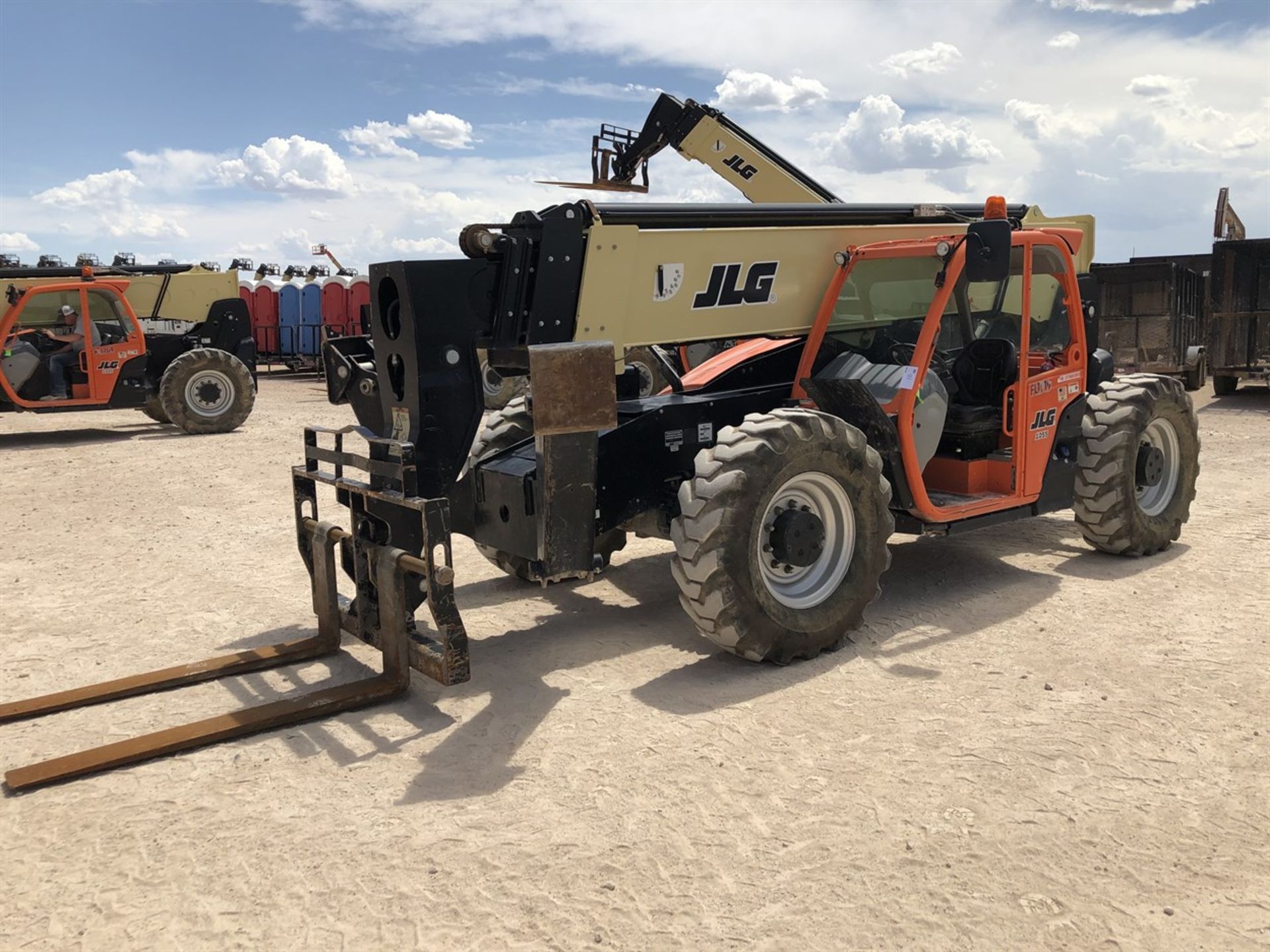 2018 JLG 1055 Telehandler, s/n 160083809, 10,000 Maximum Lift Capacity, 55' Maximum Lift Height,