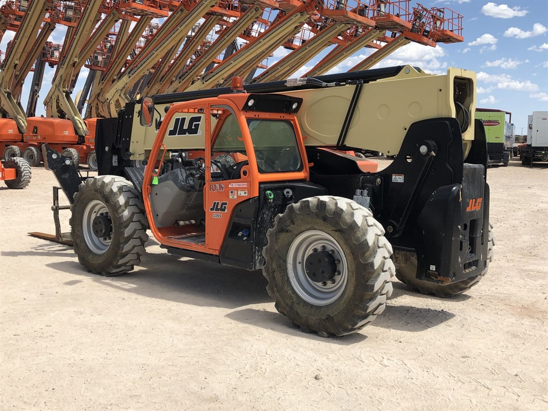 2018 JLG 1055 Telehandler, s/n 160083809, 10,000 Maximum Lift Capacity, 55' Maximum Lift Height, - Image 9 of 16