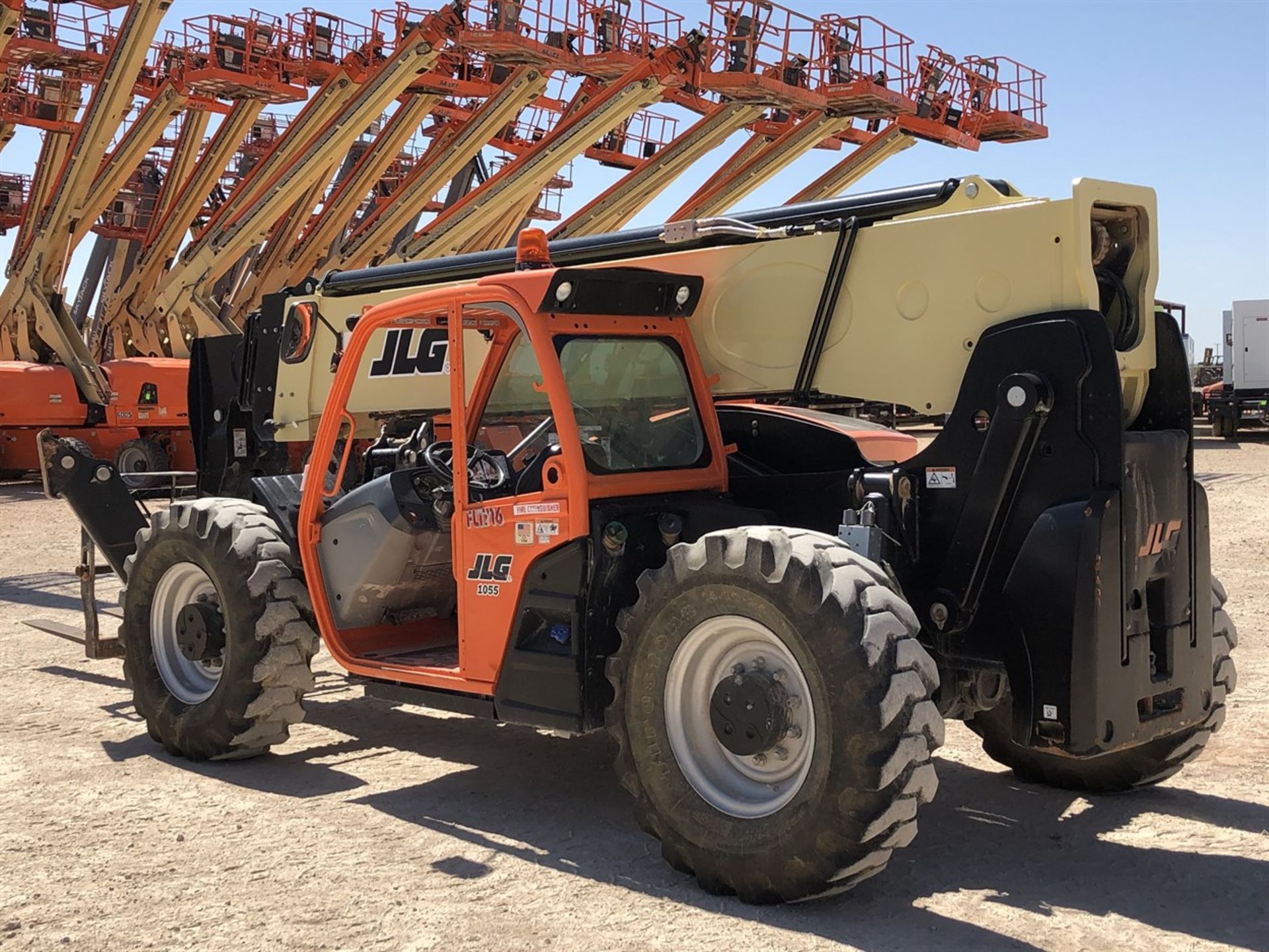 2018 JLG 1055 Telehandler, s/n 160083883, 10,000 Maximum Lift Capacity, 55' Maximum Lift Height, - Image 10 of 17