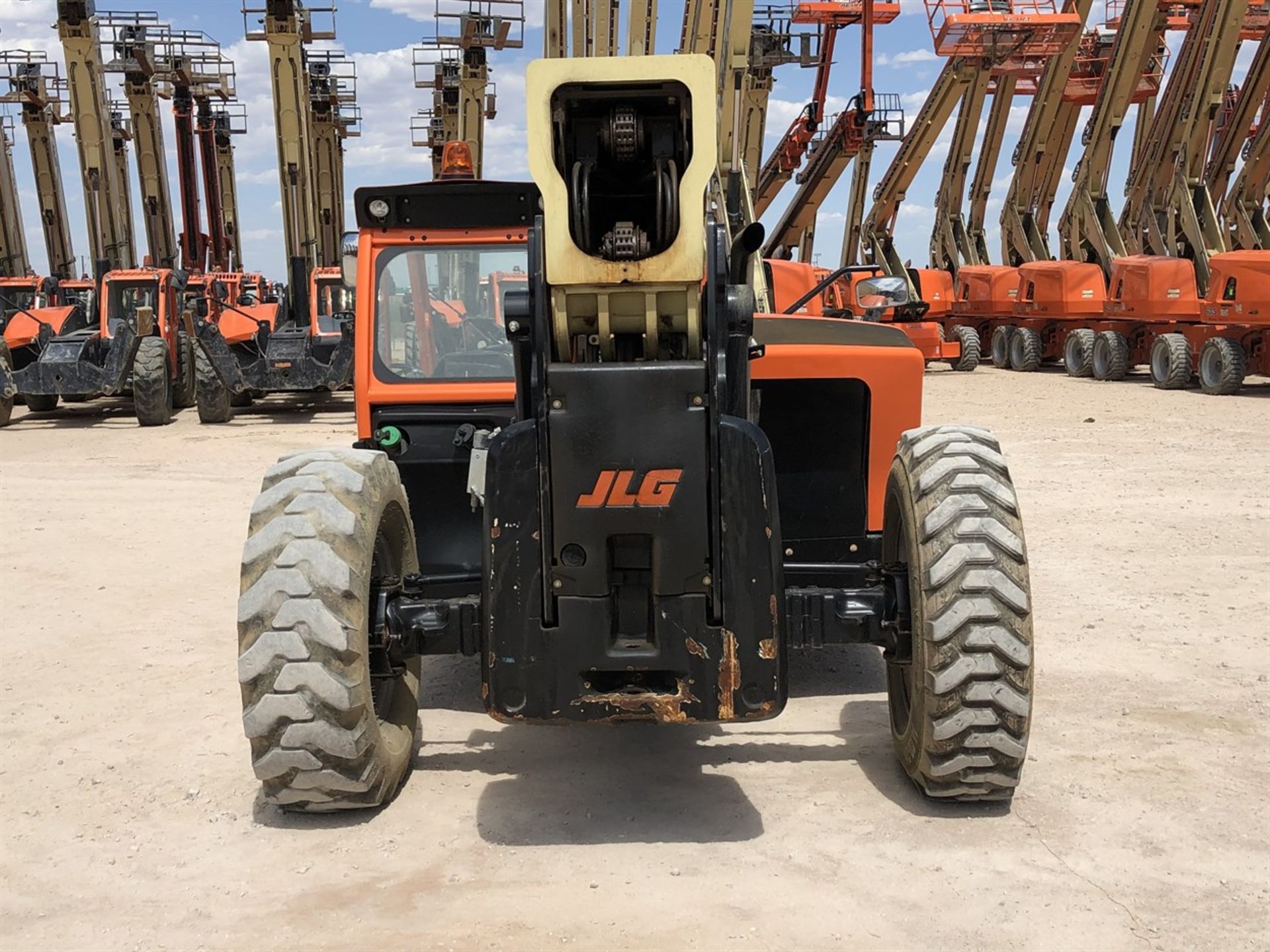 2018 JLG 1055 Telehandler, s/n 160083754, 10,000 Maximum Lift Capacity, 55' Maximum Lift Height, - Image 9 of 18