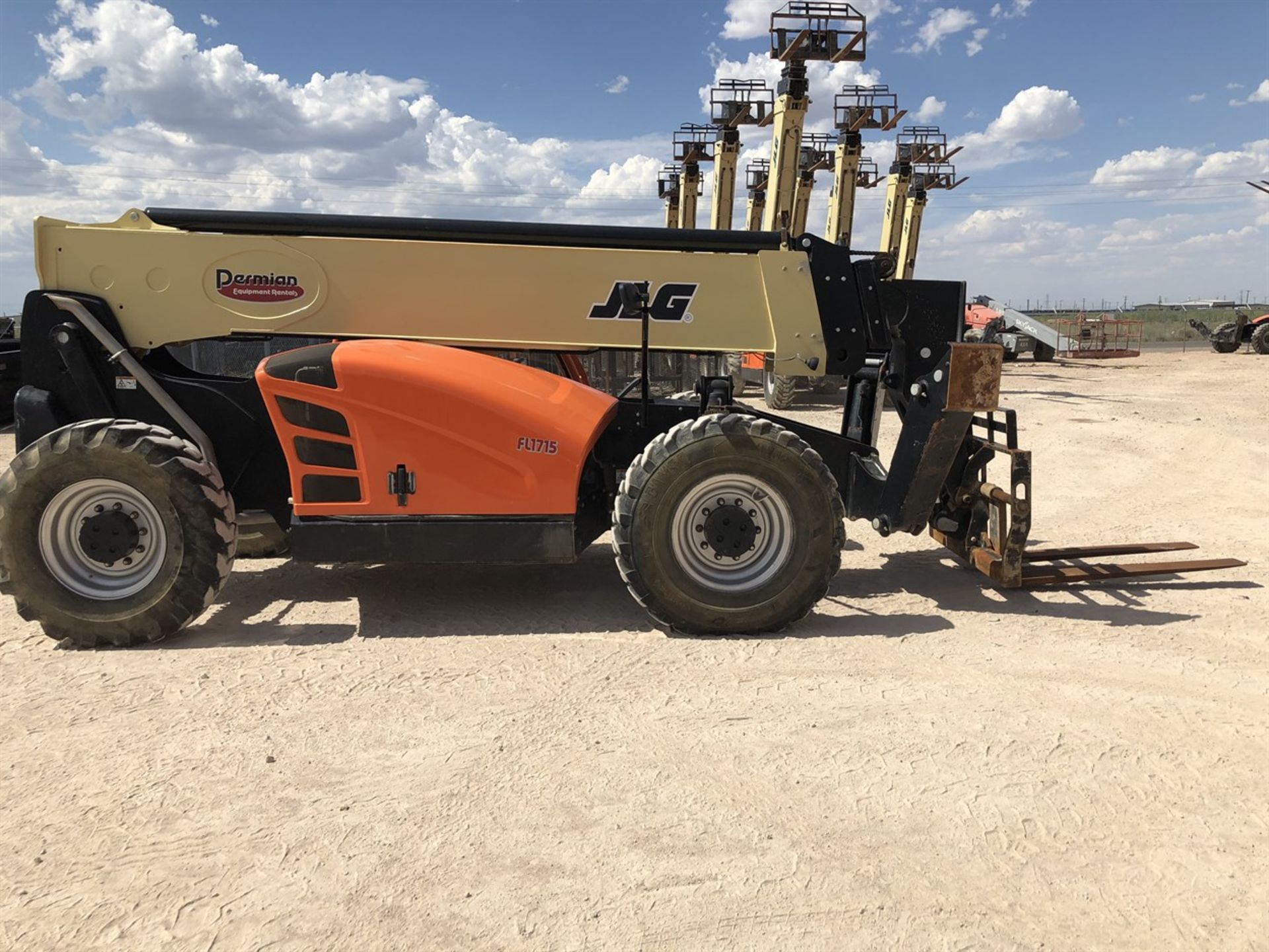 2018 JLG 1055 Telehandler, s/n 160083880, 10,000 Maximum Lift Capacity, 55' Maximum Lift Height, - Image 6 of 17