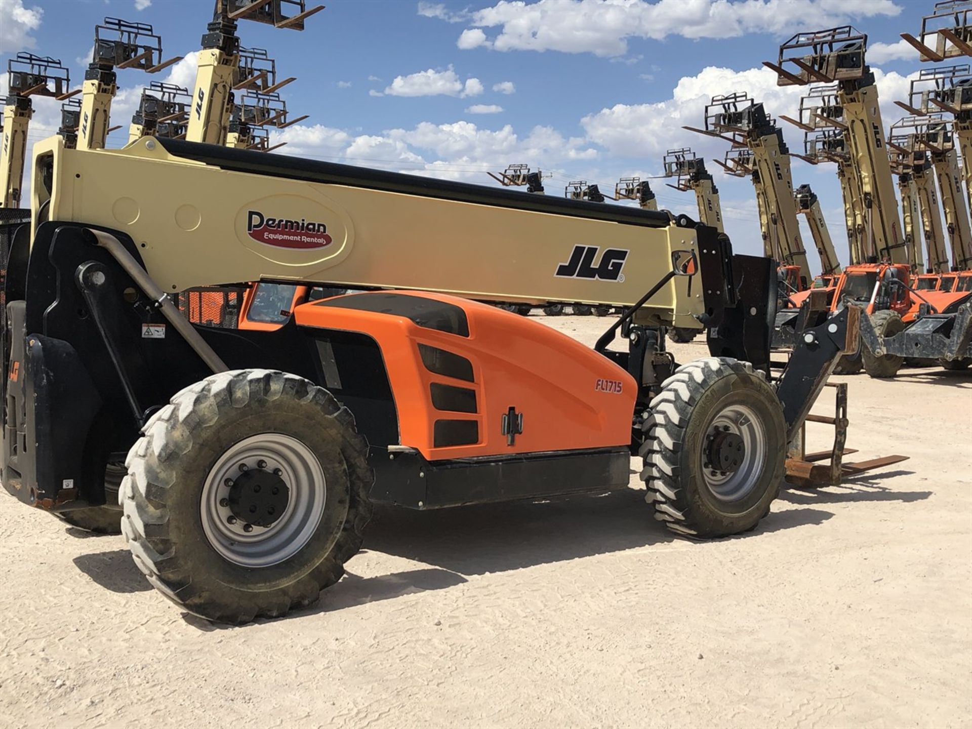 2018 JLG 1055 Telehandler, s/n 160083880, 10,000 Maximum Lift Capacity, 55' Maximum Lift Height, - Image 7 of 17