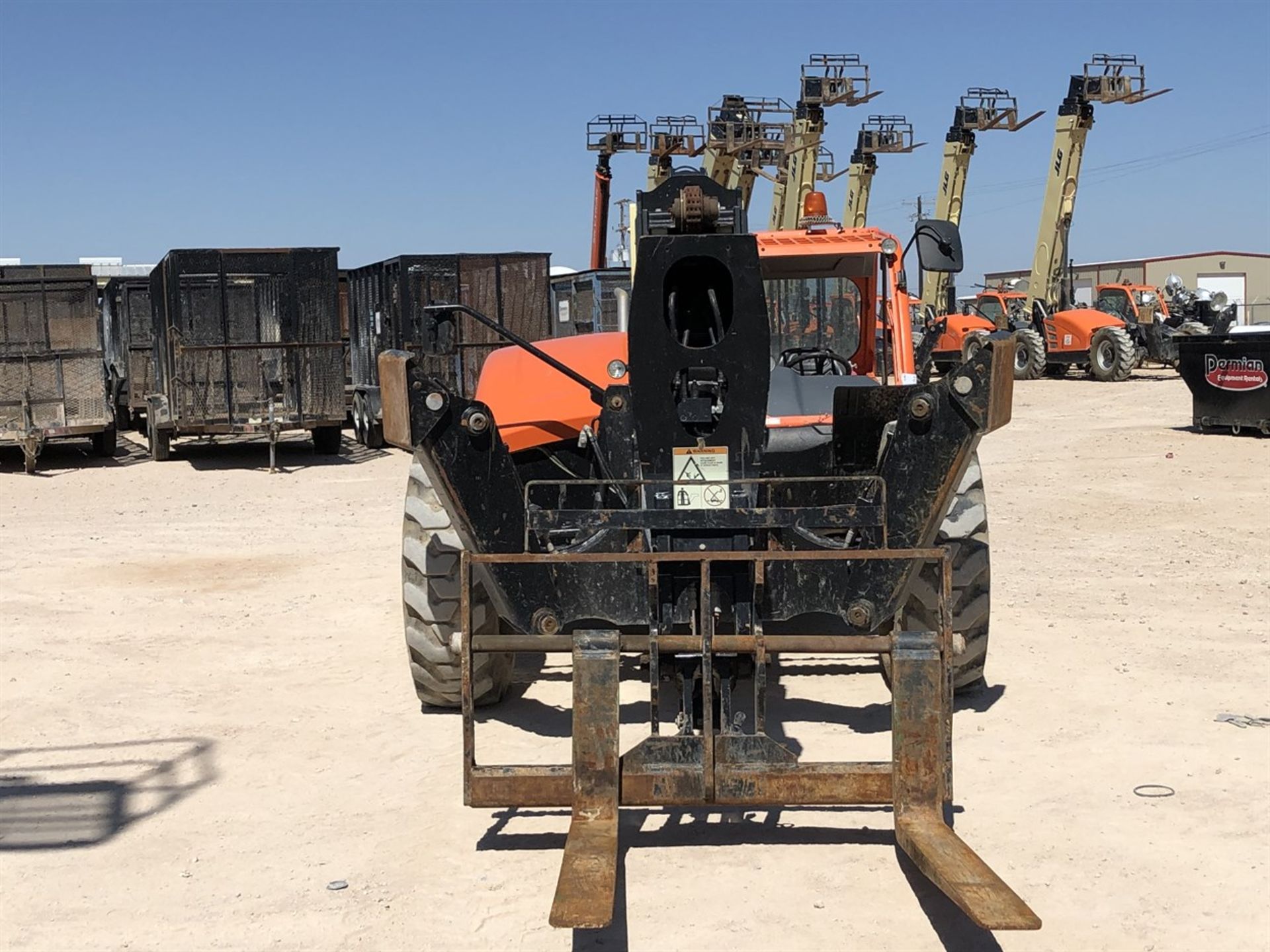 2018 JLG 1055 Telehandler, s/n 160090977, 10,000 Maximum Lift Capacity, 55' Maximum Lift Height, - Image 3 of 17