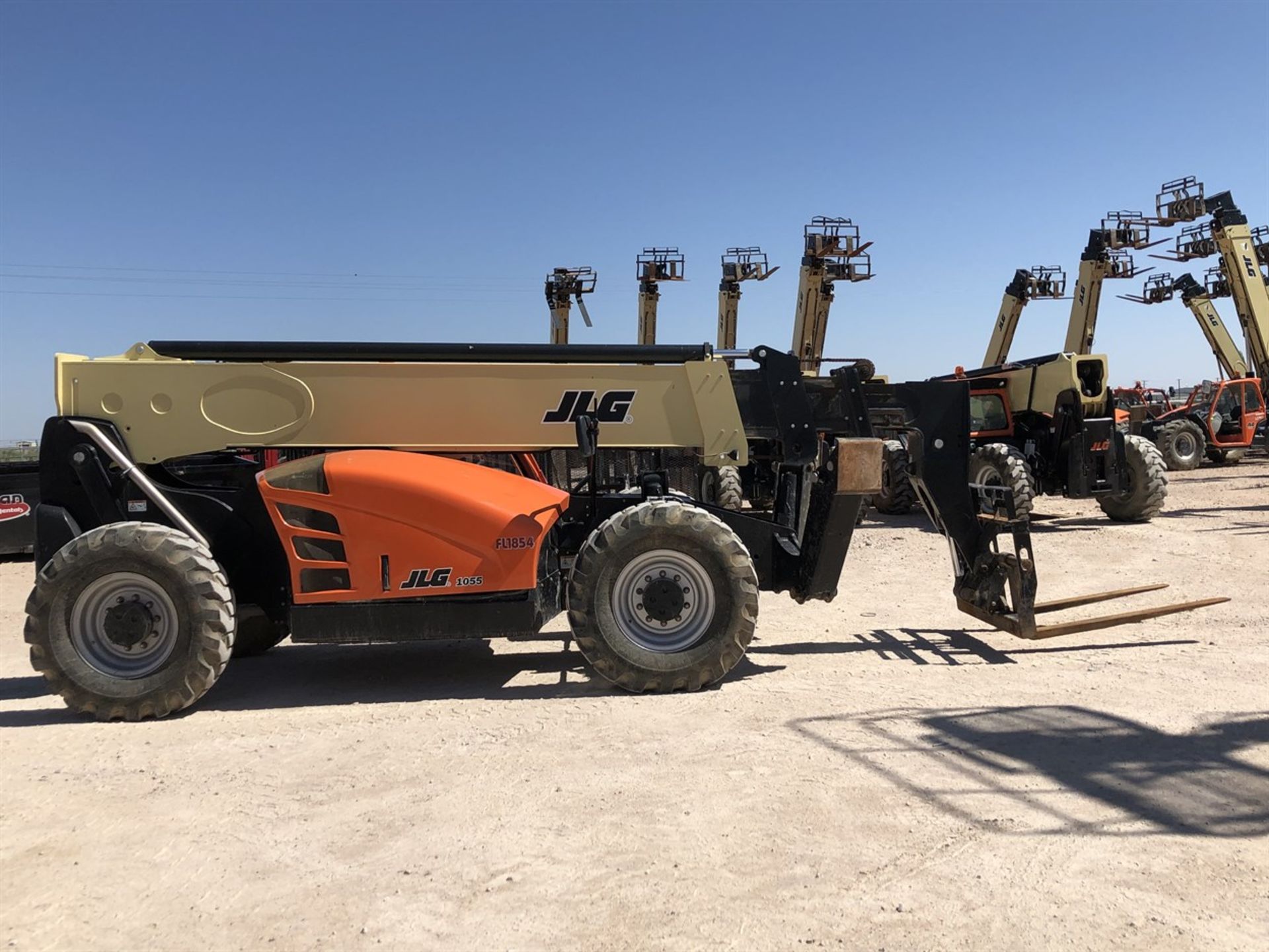 2018 JLG 1055 Telehandler, s/n 160090977, 10,000 Maximum Lift Capacity, 55' Maximum Lift Height, - Image 6 of 17