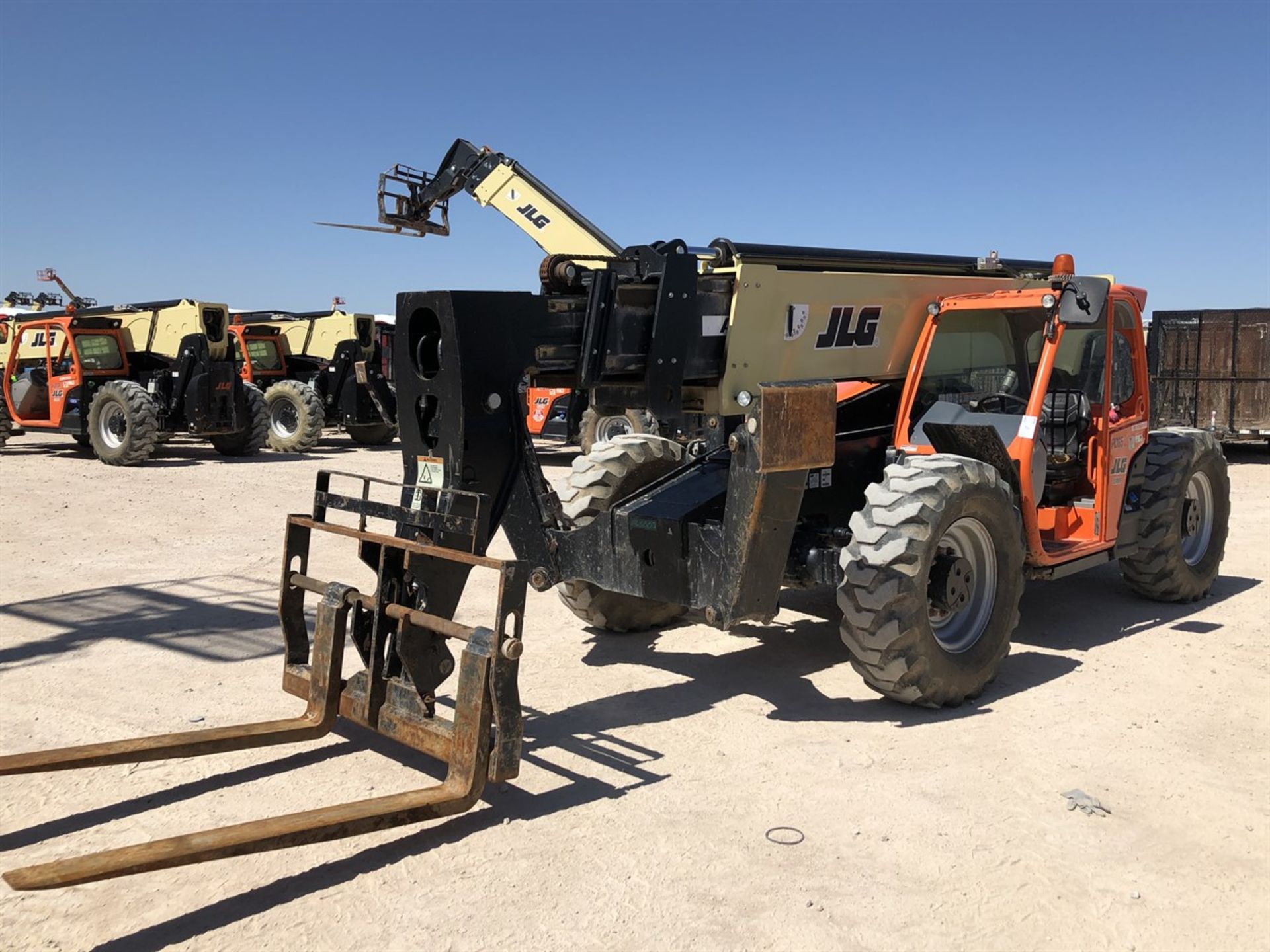 2018 JLG 1055 Telehandler, s/n 160090977, 10,000 Maximum Lift Capacity, 55' Maximum Lift Height,