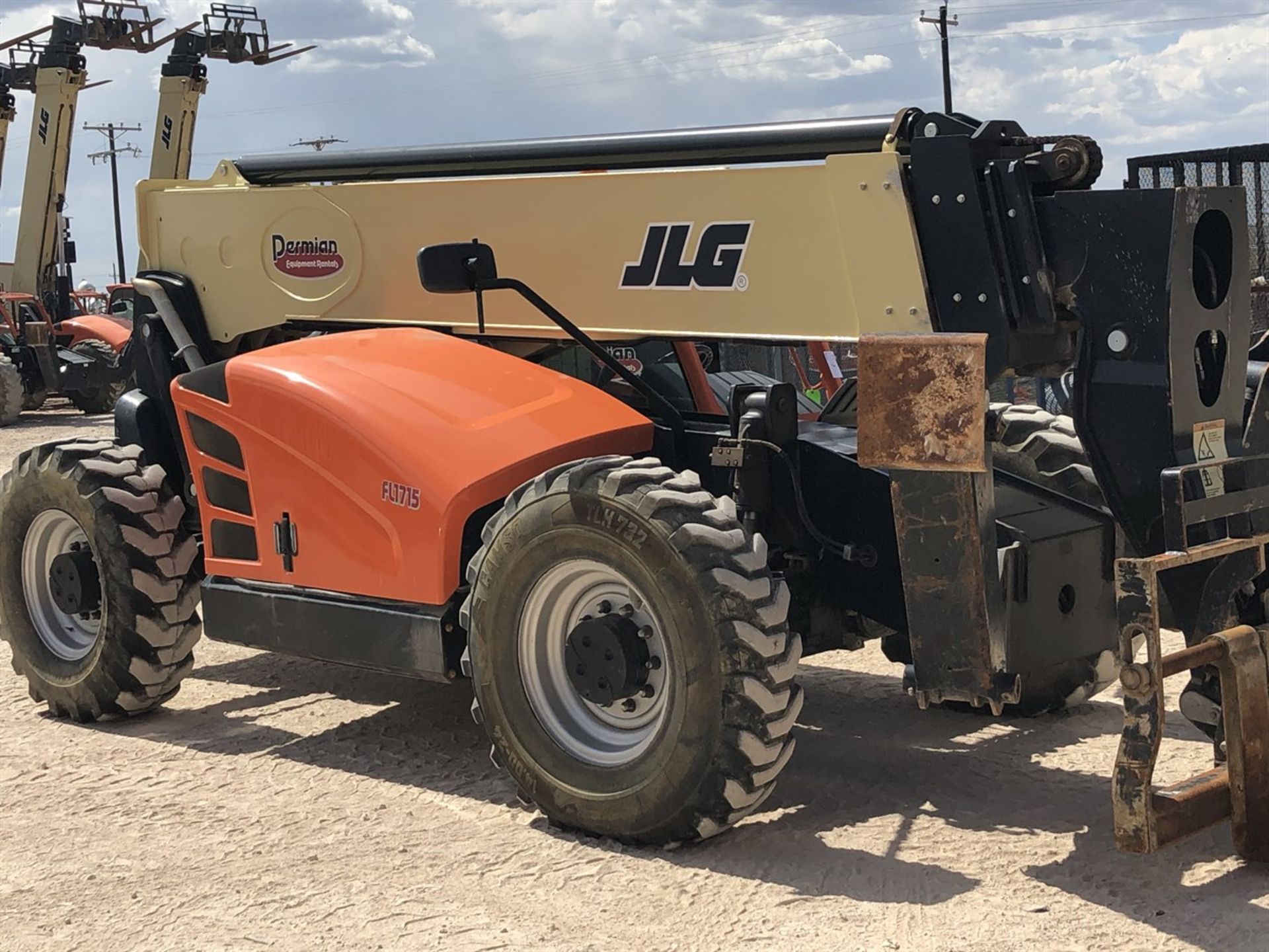 2018 JLG 1055 Telehandler, s/n 160083880, 10,000 Maximum Lift Capacity, 55' Maximum Lift Height, - Image 5 of 17