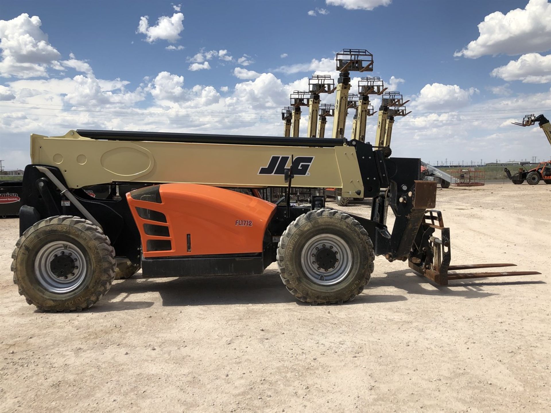 2018 JLG 1055 Telehandler, s/n 160083754, 10,000 Maximum Lift Capacity, 55' Maximum Lift Height, - Image 6 of 18