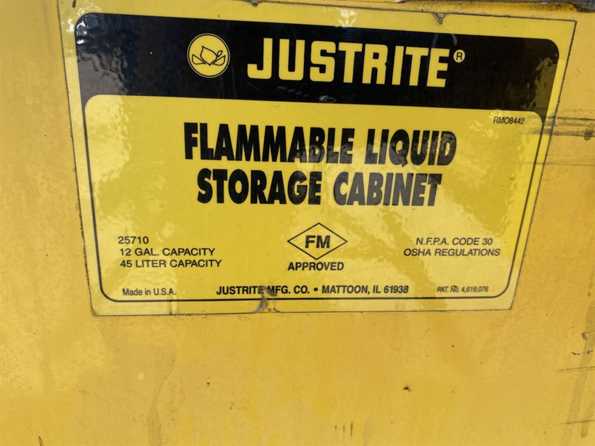 JUSTRITE 25710 12 Gal Flammable Liquids Cabinet - Image 2 of 2