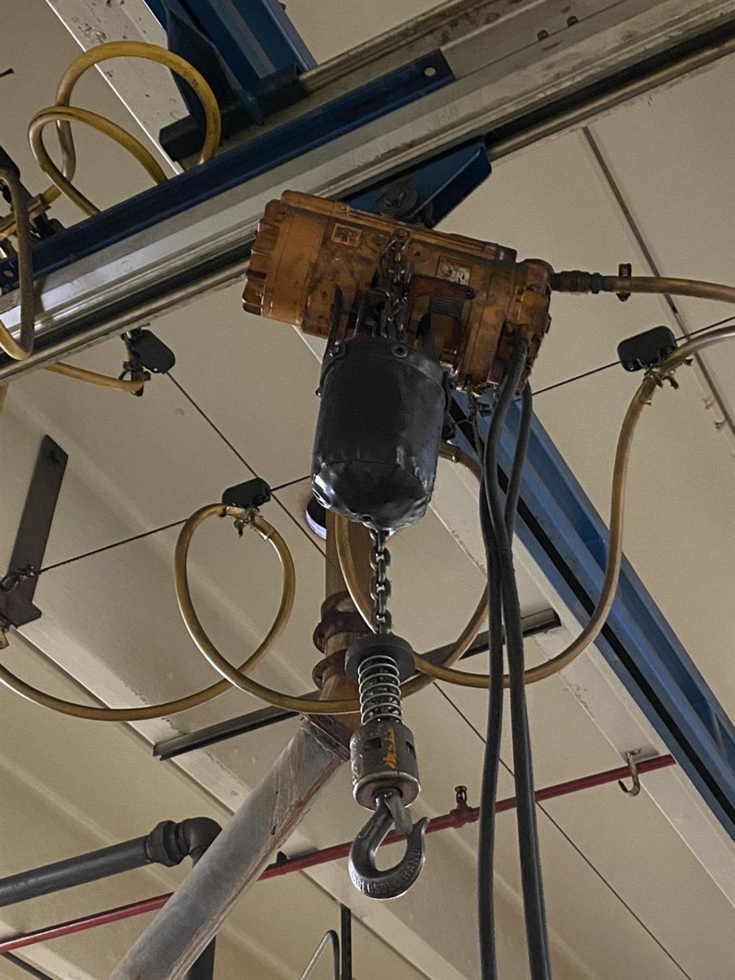 GORBEL 1/2 Ton Bridge Crane System w/ Ingersoll Rand Pneumatic Hoist - Image 4 of 5