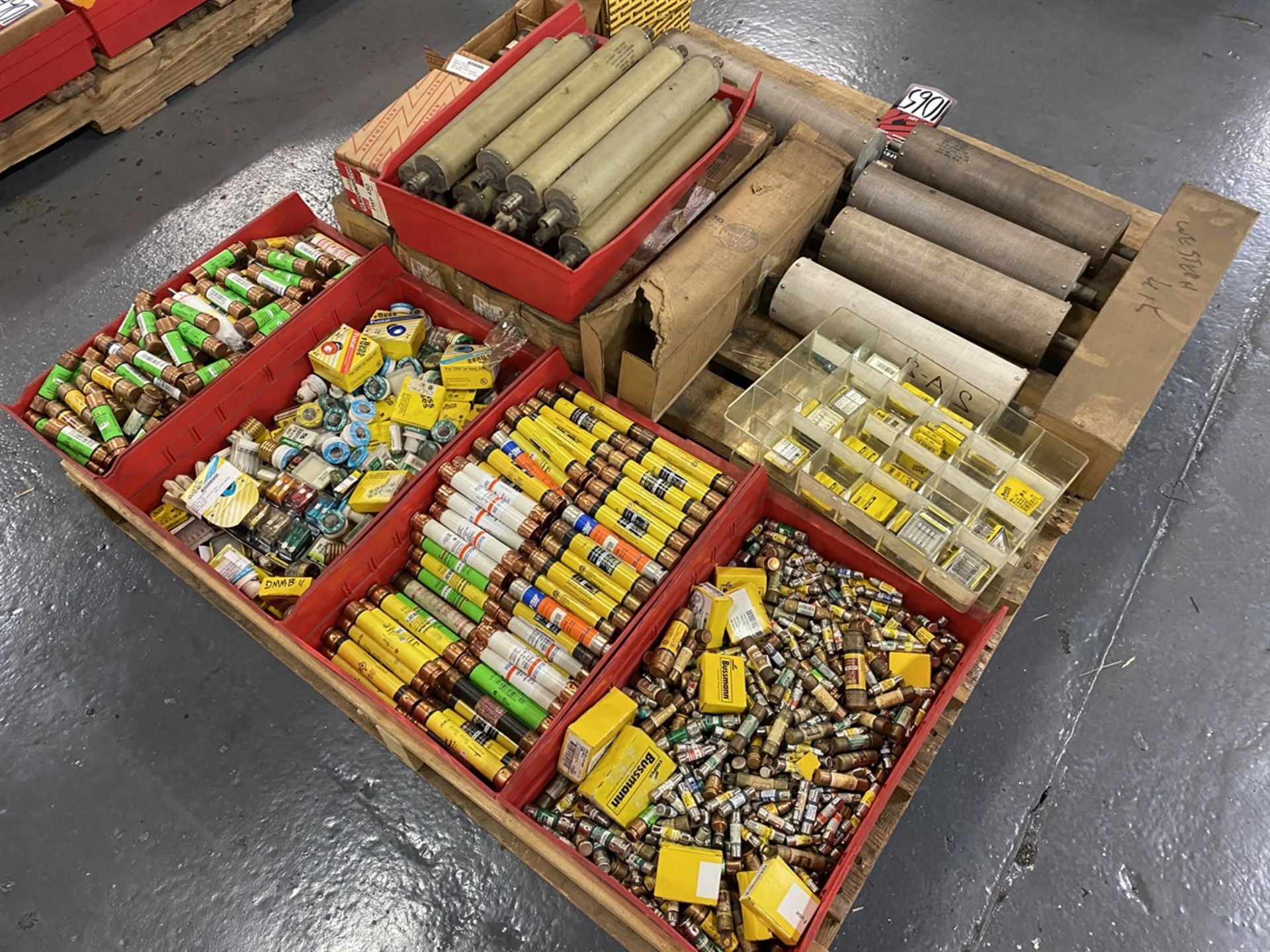 Lot of Assorted Fuses - Image 3 of 3
