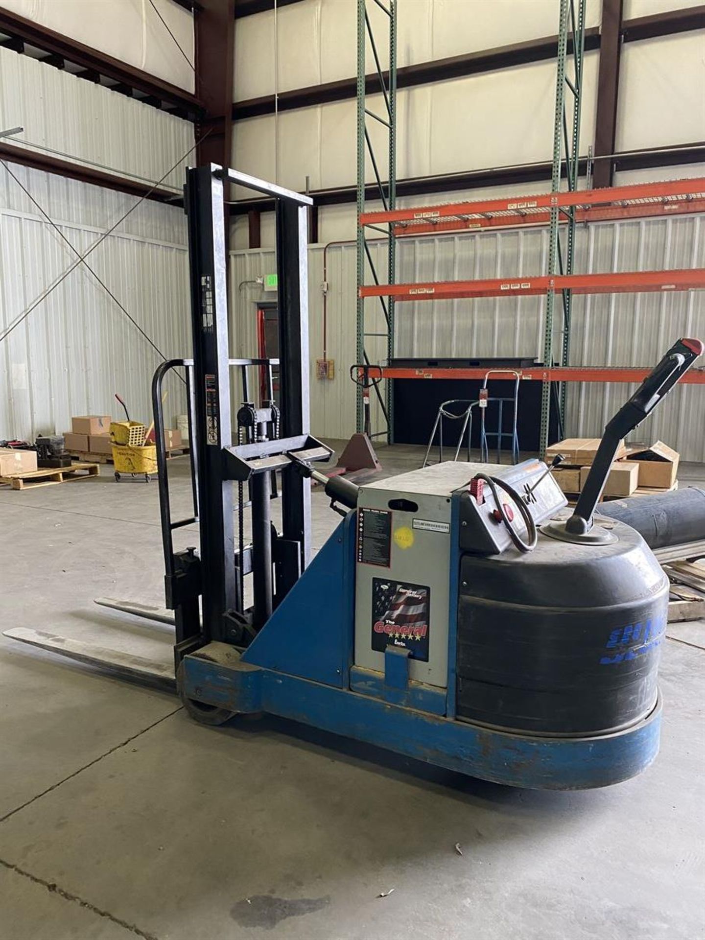 BLUE GIANT B6L22-63 2000 lb. Electric Pallet Jack, s/n BGL22-0512-6849, w/ NorthEast 1NE12-510 24V - Image 3 of 7