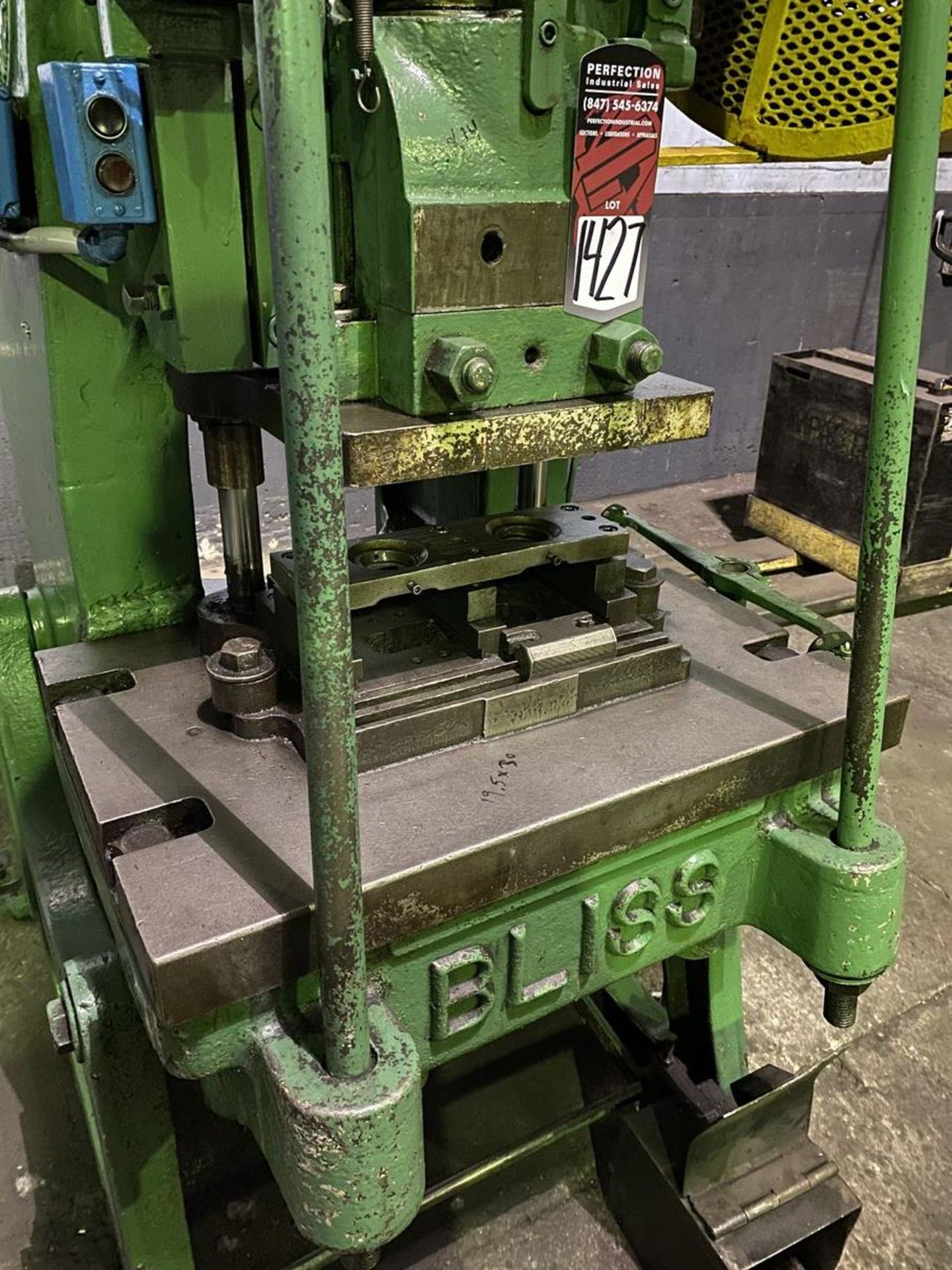 BLISS 21A OBI Press, s/n na, 45 Ton, 4" Stroke, 12-1/2" Shut Height, 29-1/2" x 19" Bed, 13 x 11" - Image 2 of 5