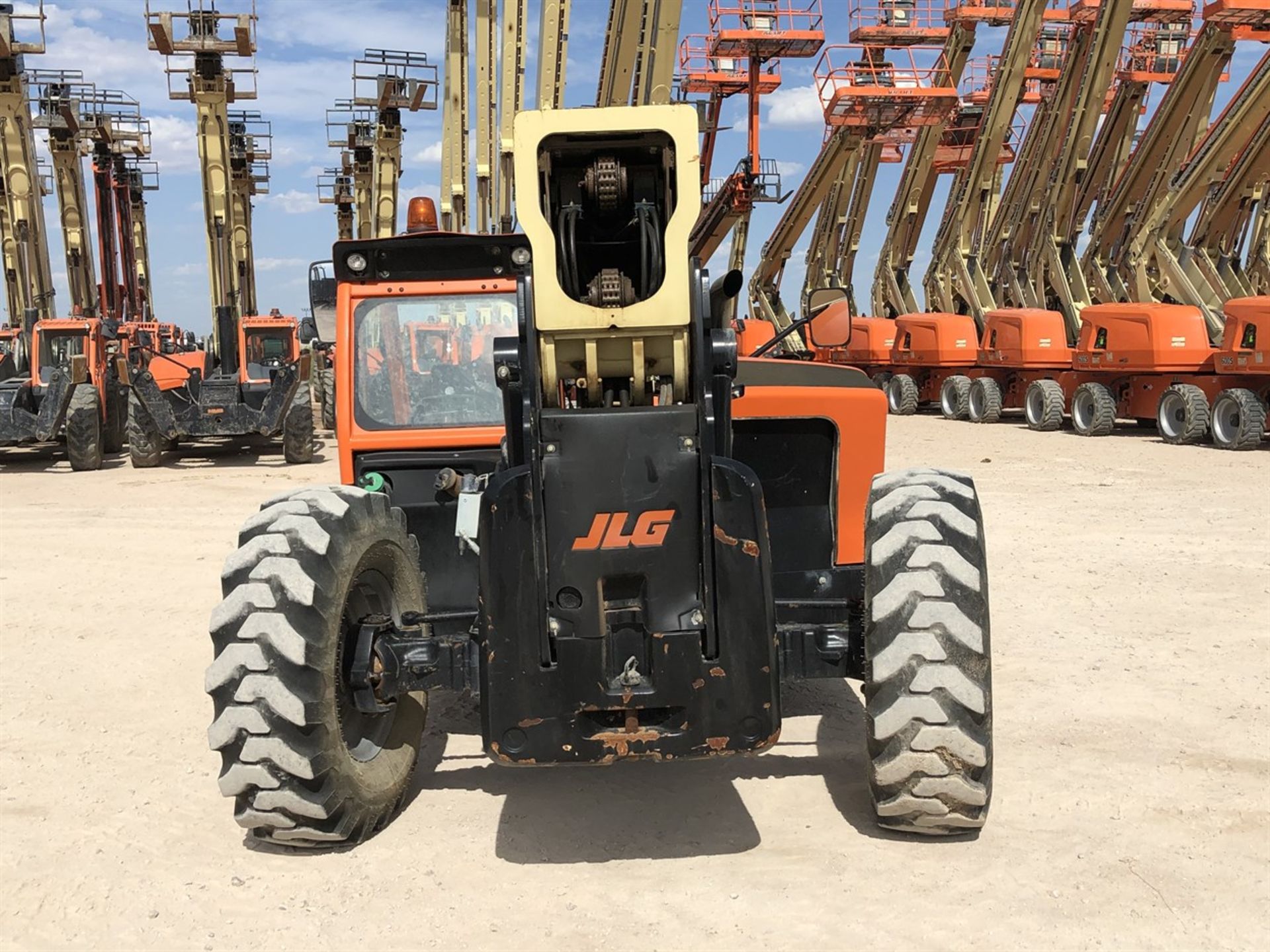 2018 JLG 1055 Telehandler, s/n 160084304 , 10,000 Lb. Maximum Lift Capacity, 55' Maximum Lift - Image 9 of 17