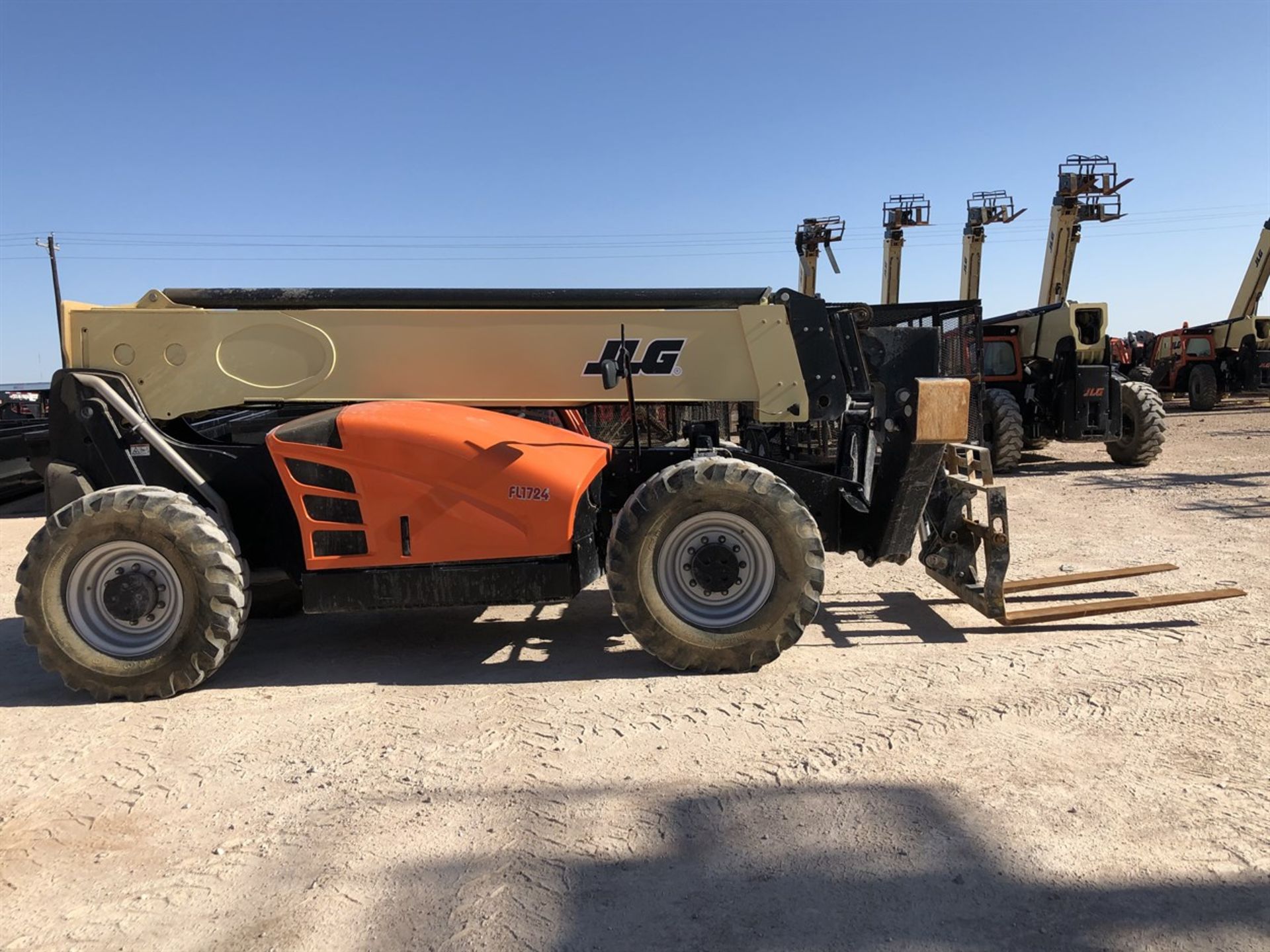 2018 JLG 1055 Telehandler, s/n 160083973, 10,000 Lb. Maximum Lift Capacity, 55' Maximum Lift Height, - Image 6 of 17