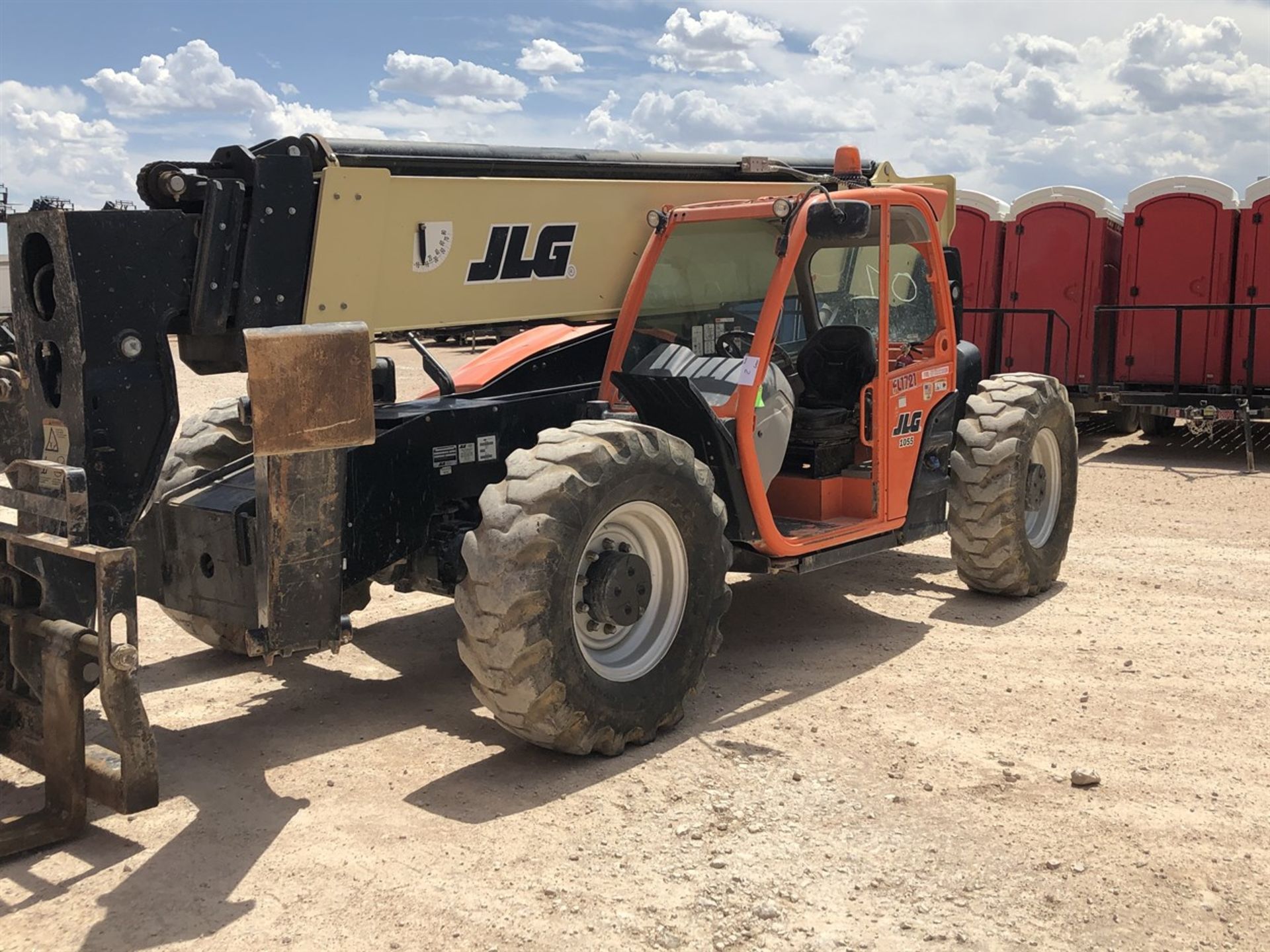 2018 JLG 1055 Telehandler, s/n 160083972, 10,000 Lb. Maximum Lift Capacity, 55' Maximum Lift Height, - Image 2 of 15