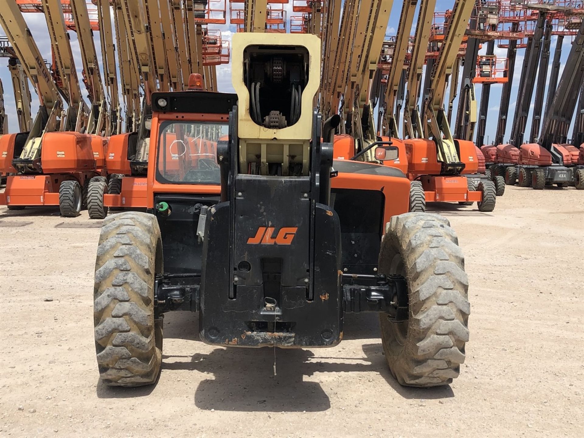 2018 JLG 1055 Telehandler, s/n 160083972, 10,000 Lb. Maximum Lift Capacity, 55' Maximum Lift Height, - Image 8 of 15