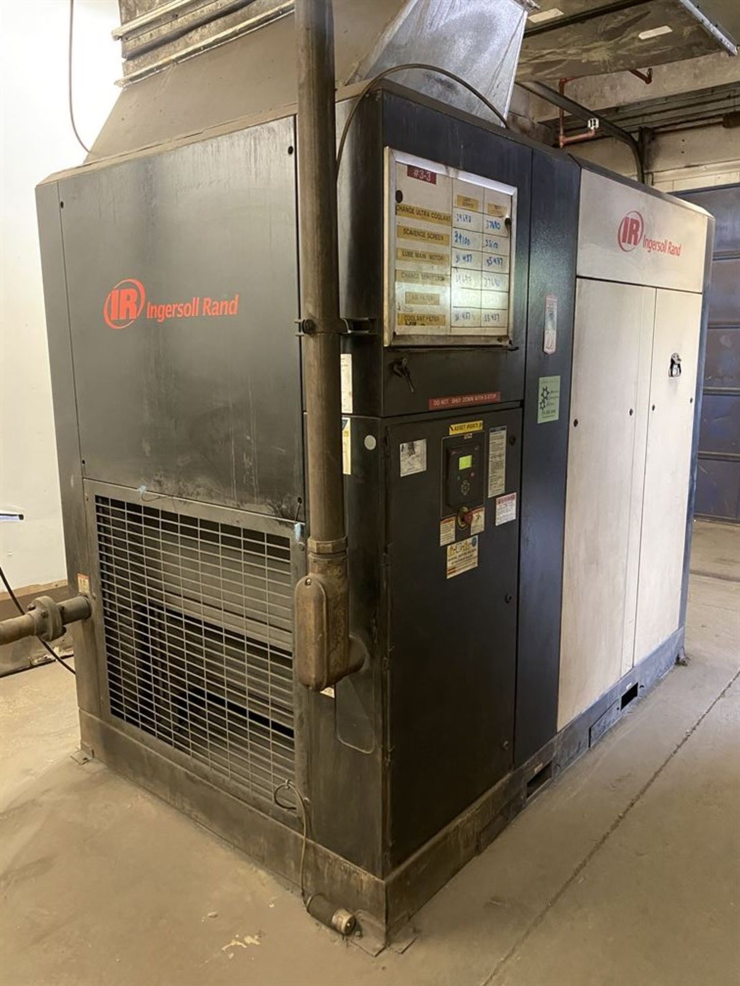 INGERSOLL RAND R150IU-A125 200 hp Rotary ScrewAir Compressor, s/n HE2196UO8144