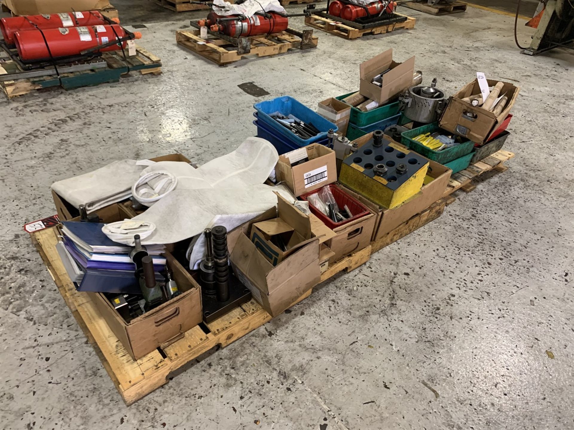 Lot Comprising Drills, Mills, Tool Holders and Comparator Stands