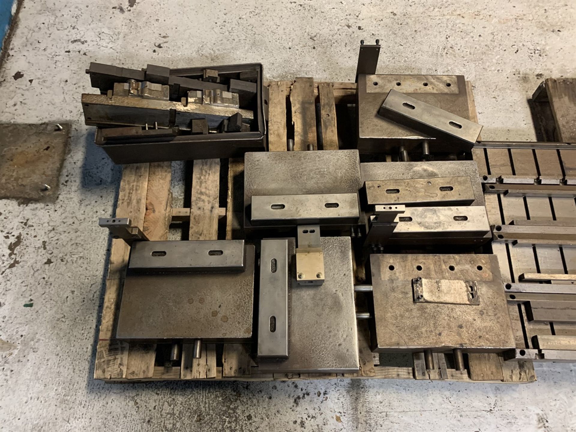 Lot Comprising Clamping Fixtures, Broach Tooling and Die Blocks - Image 8 of 8