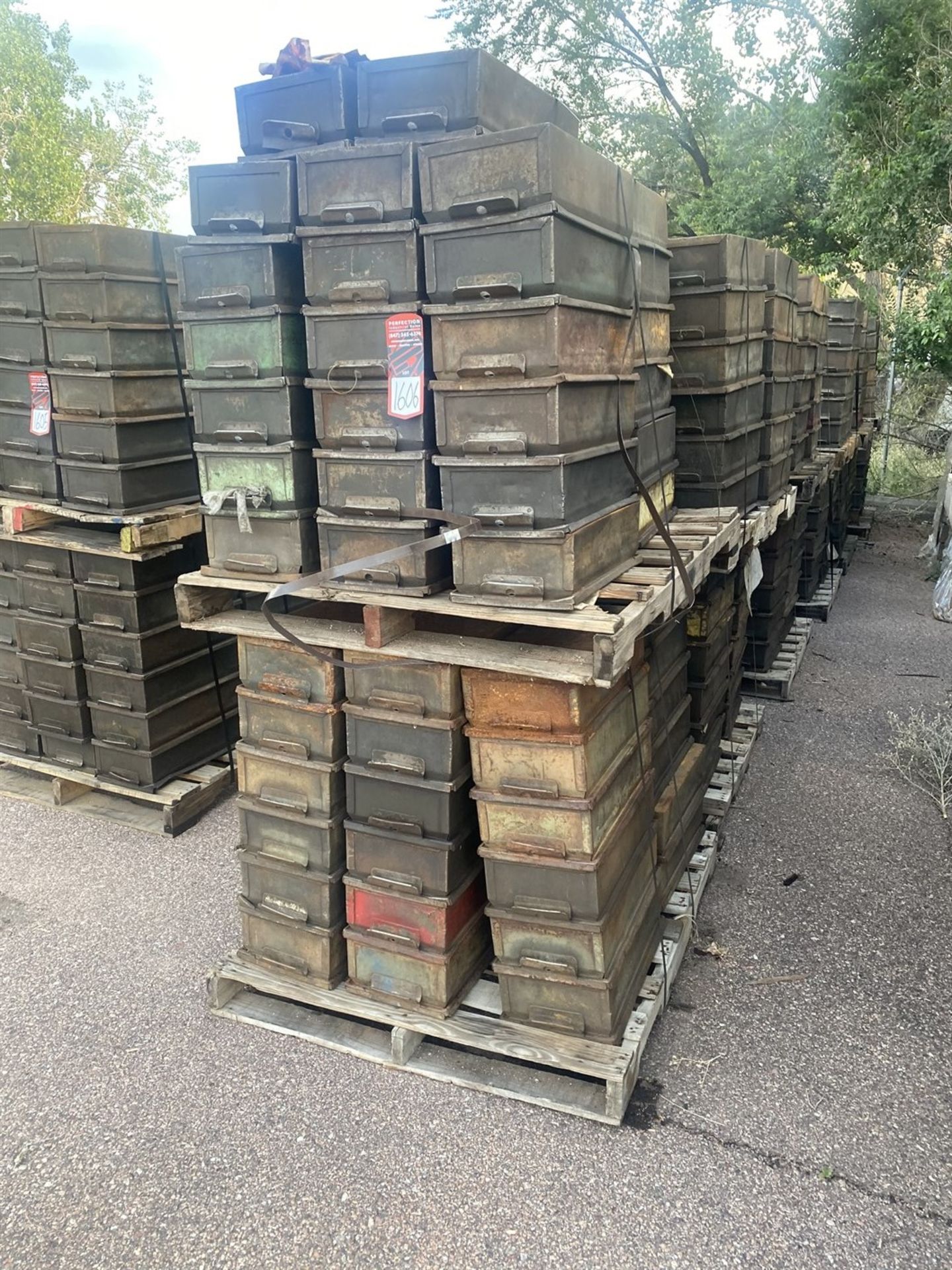 Lot of (12) Pallets of Metal Parts Bins, 20" x 10" x 5"