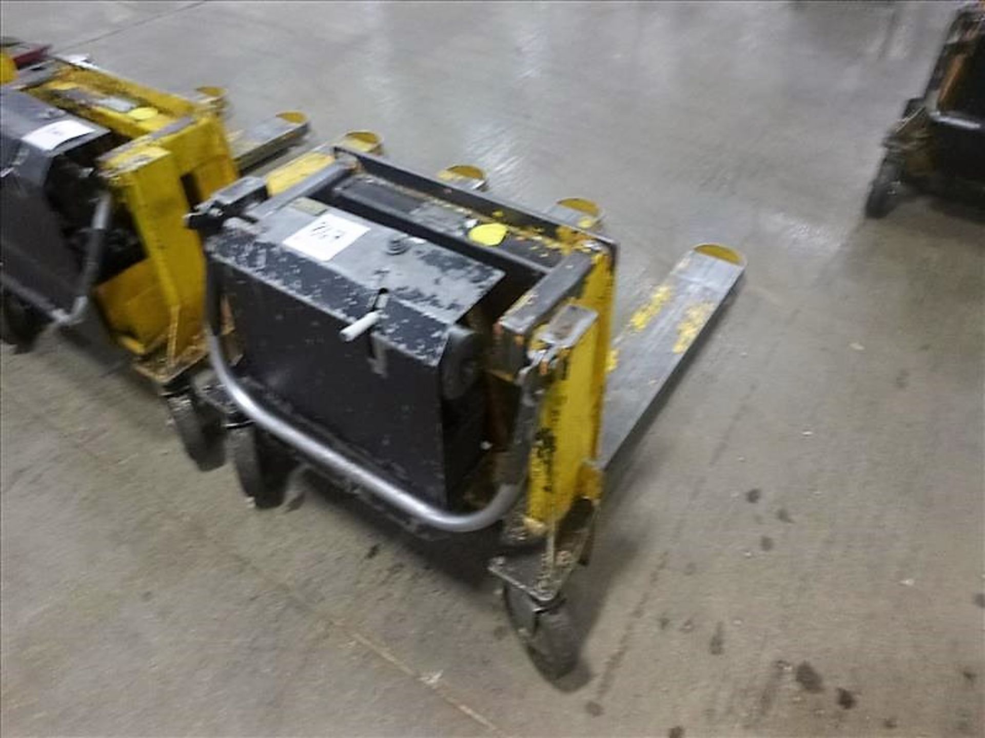 ECONOLIFT TR40 Tote Box Tilter, 4000 lbs. cap., 24V