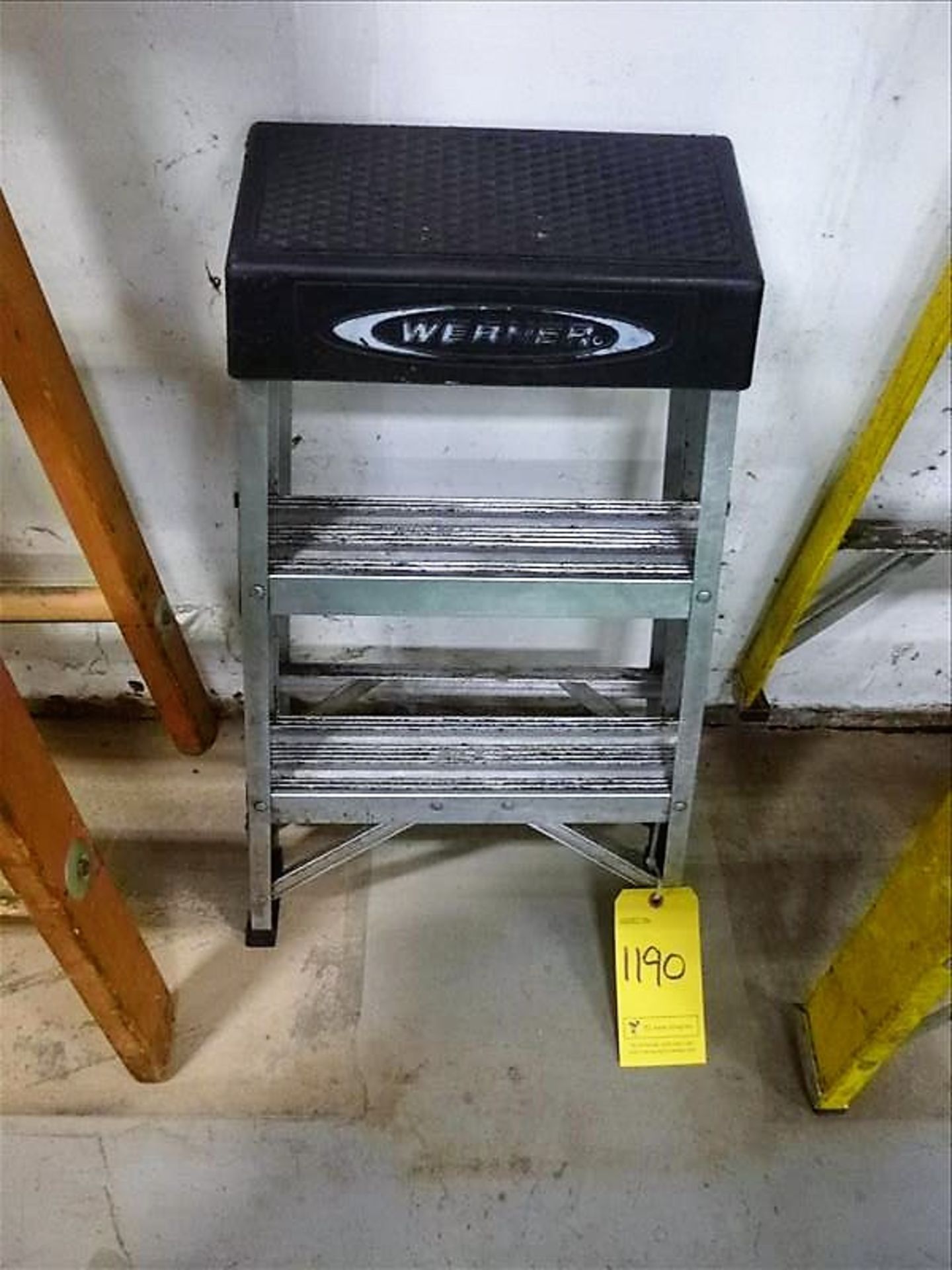 2' Aluminum Step Ladder