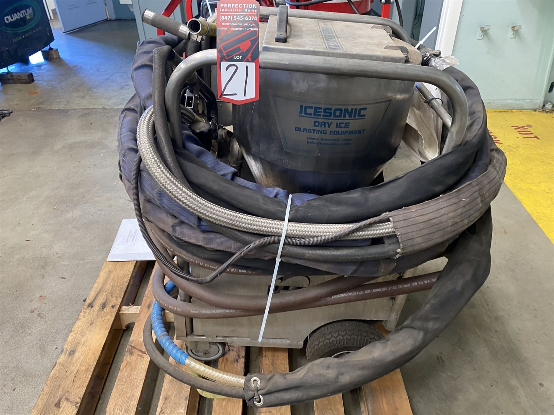 2005 ICESONIC IS130 Dry Ice Blasting Machine, s/n 7600114, 600 KPA Max Pressure - Image 2 of 6