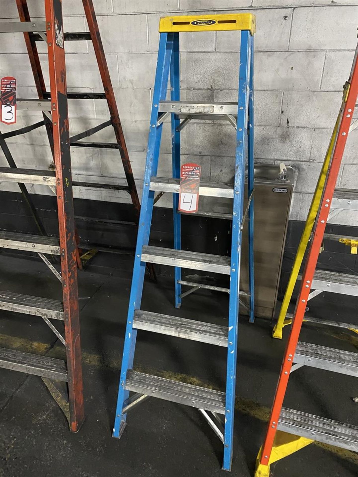 Werner 6' Fiberglass Step Ladder