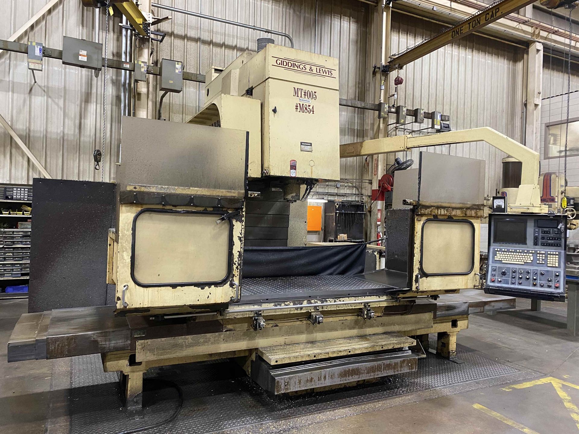 GIDDINGS & LEWIS 25V Vertical Machining Center, s/n 924-0050-93, w/ G&L 8000 Control, 80”x40” Table,